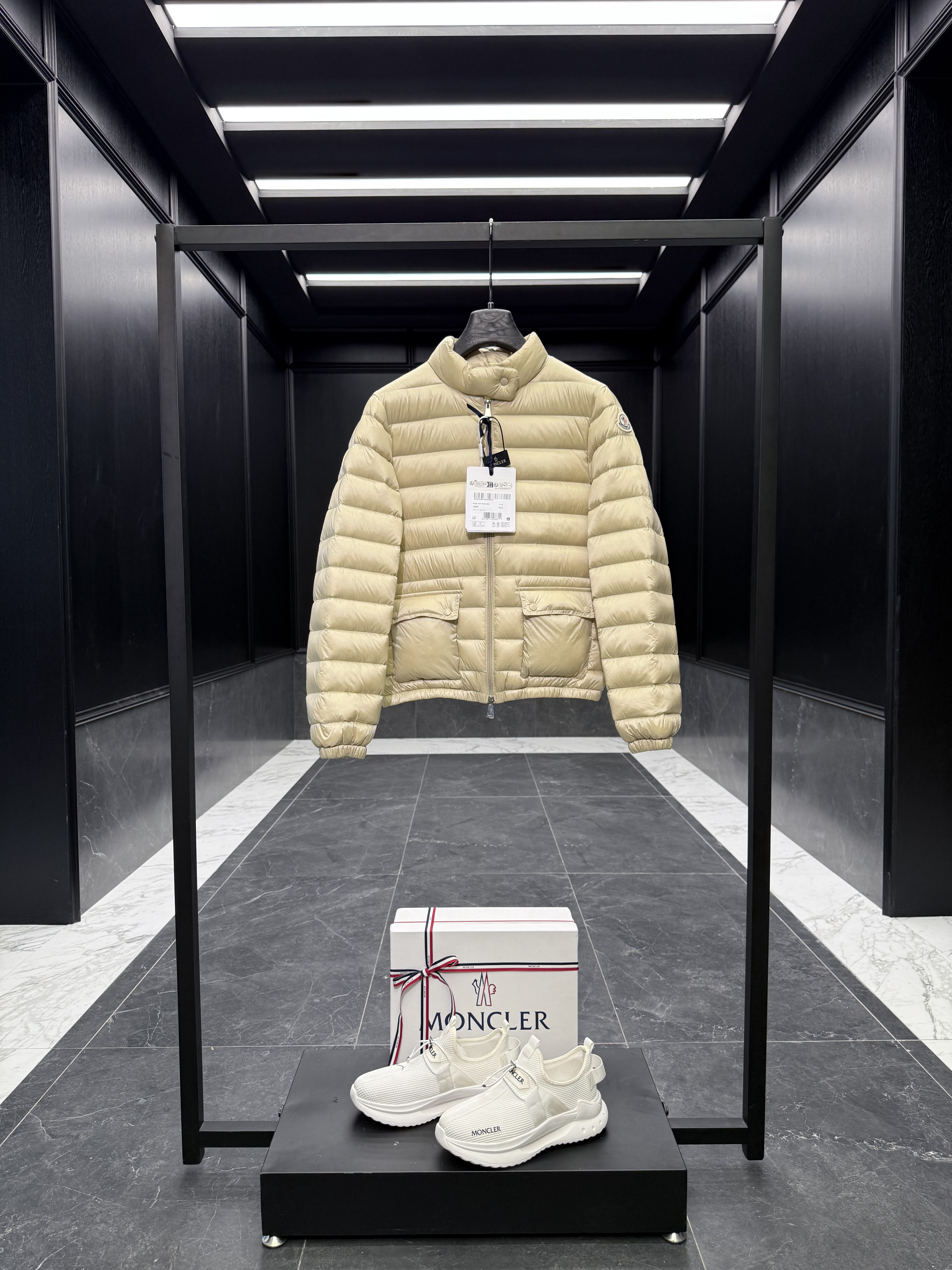몽클레어 Moncler Lans 다운재킷