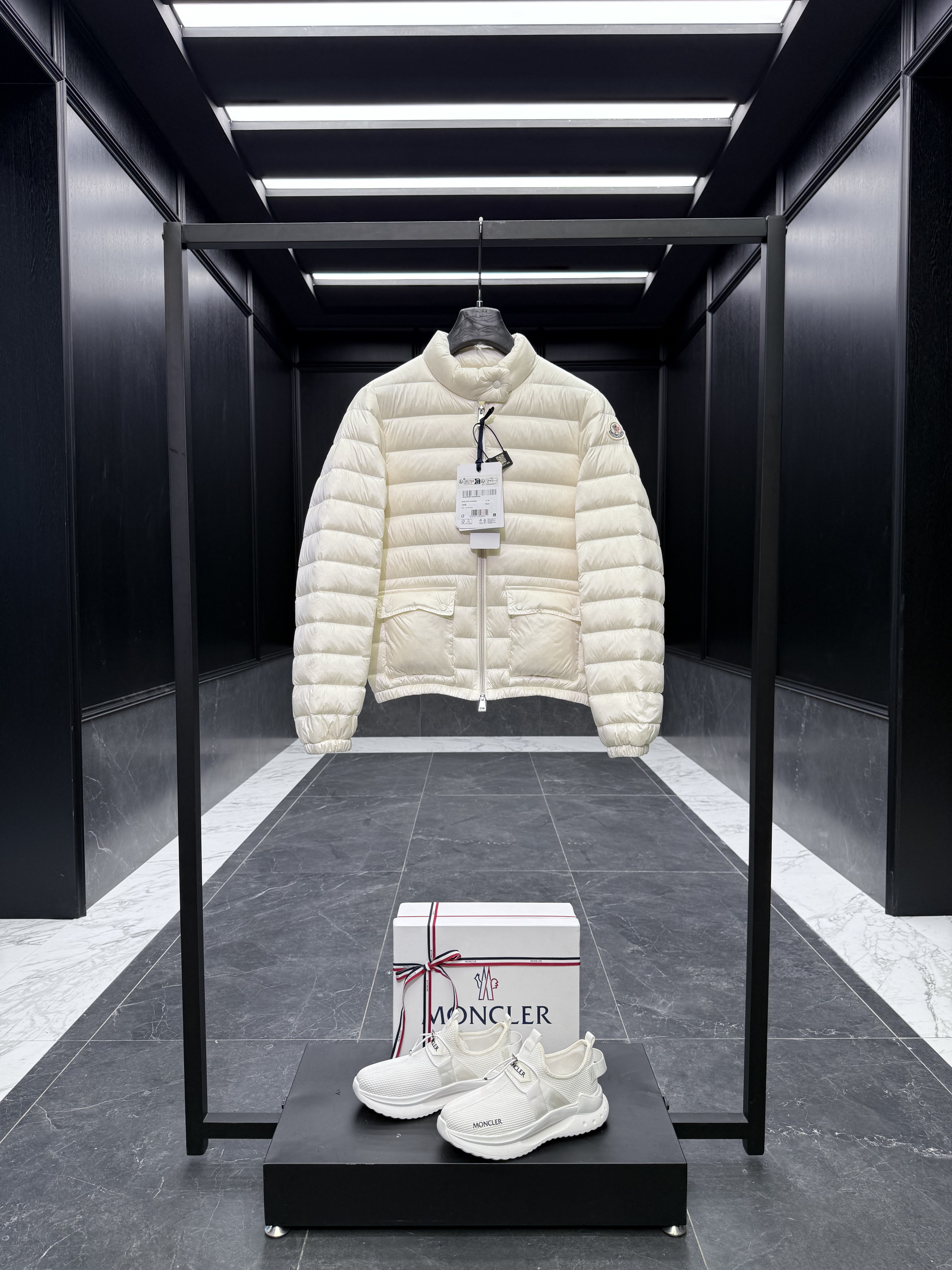 몽클레어 Moncler Lans 다운재킷