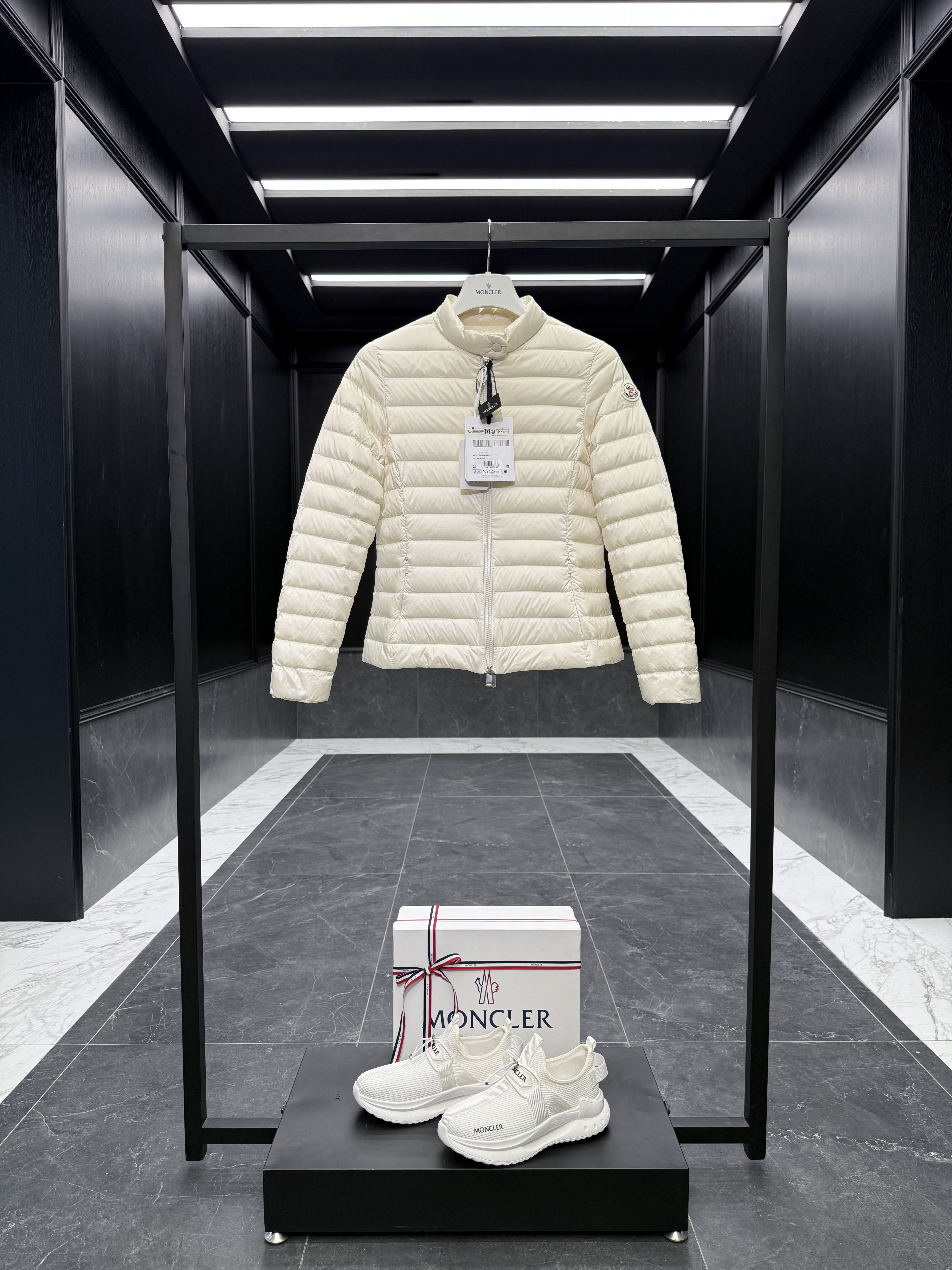 몽클레어 Moncler Lgelle 다운재킷