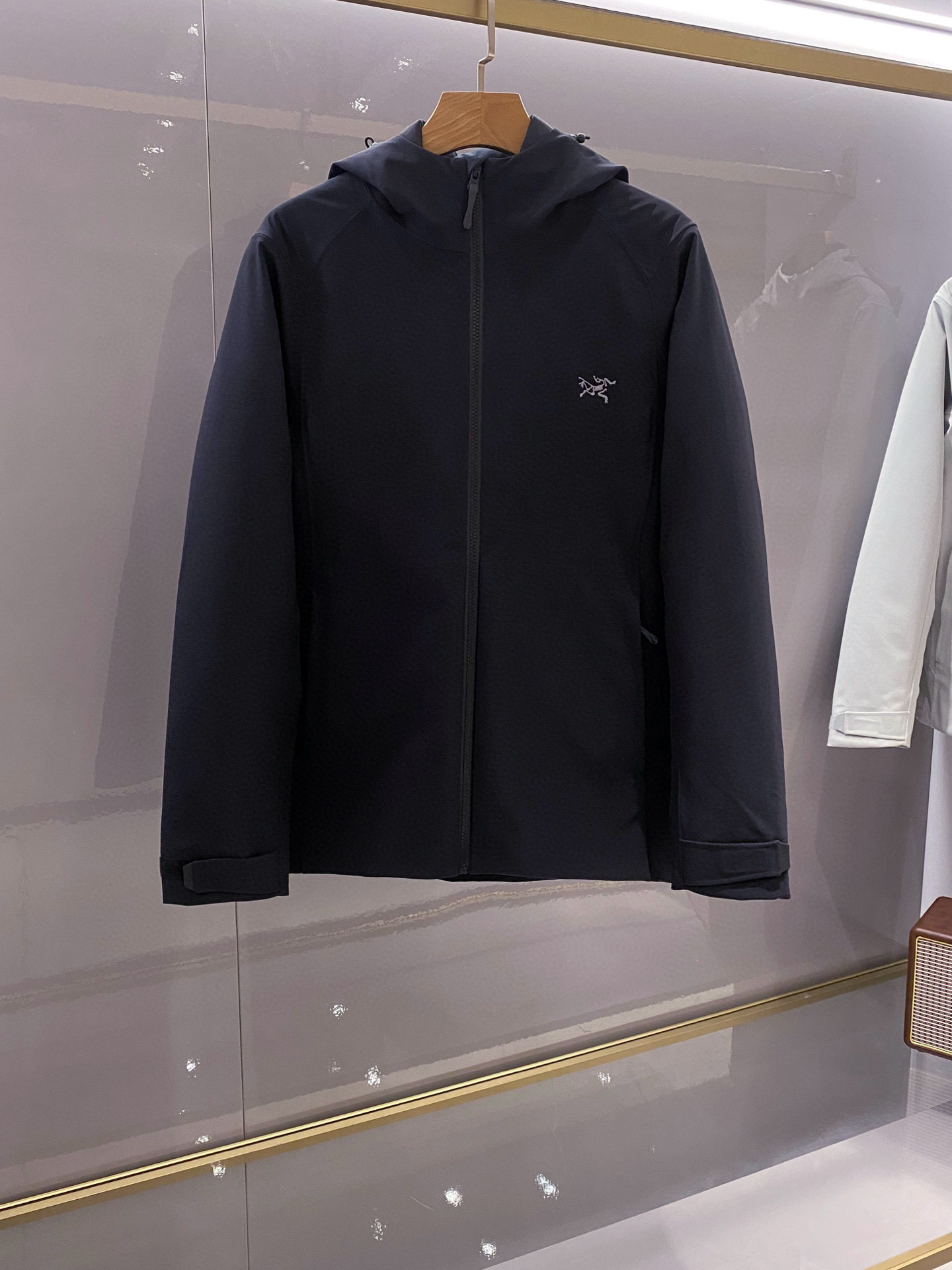 아크테릭스 ARC'TERYX 다운재킷