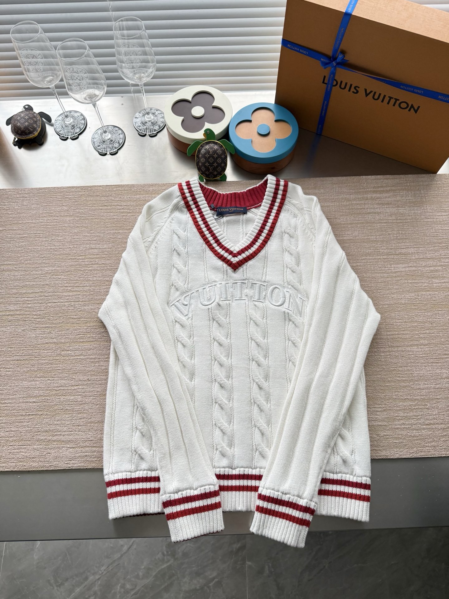 루이비통 Louis Vuitton 스웨터