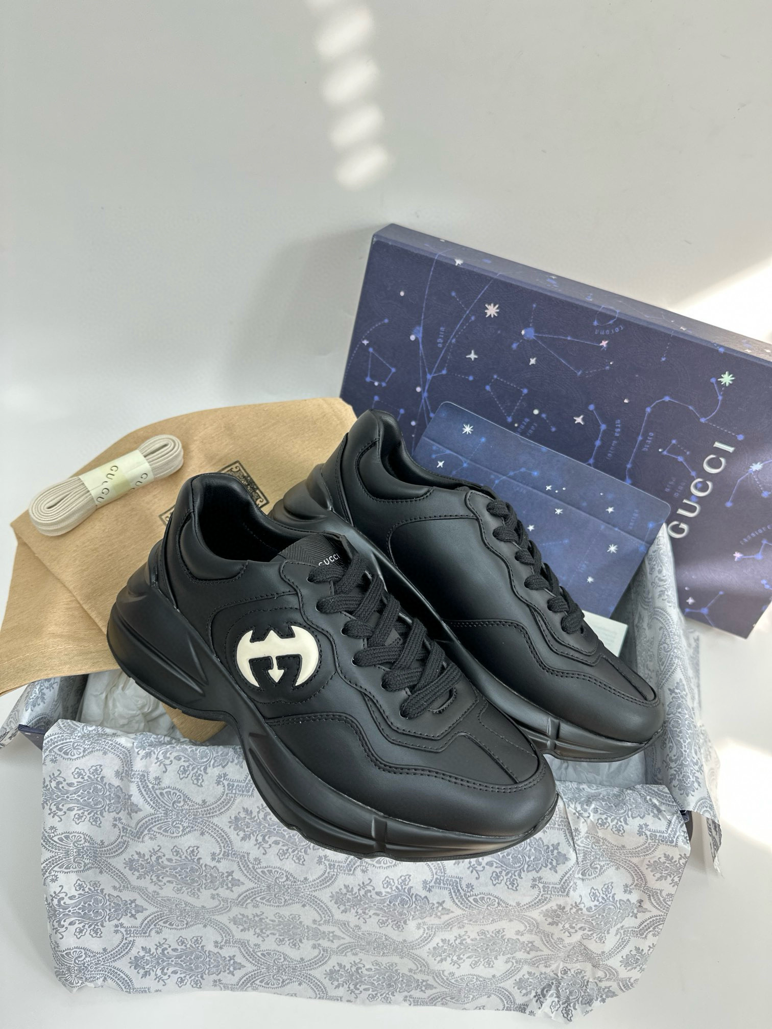 구찌 Gucci 스니커즈