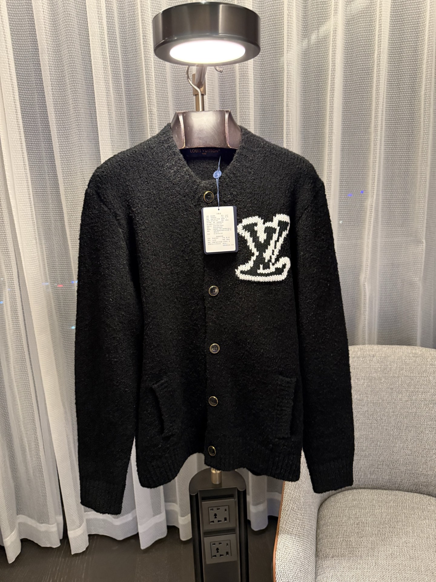 루이비통 Louis Vuitton 가디건