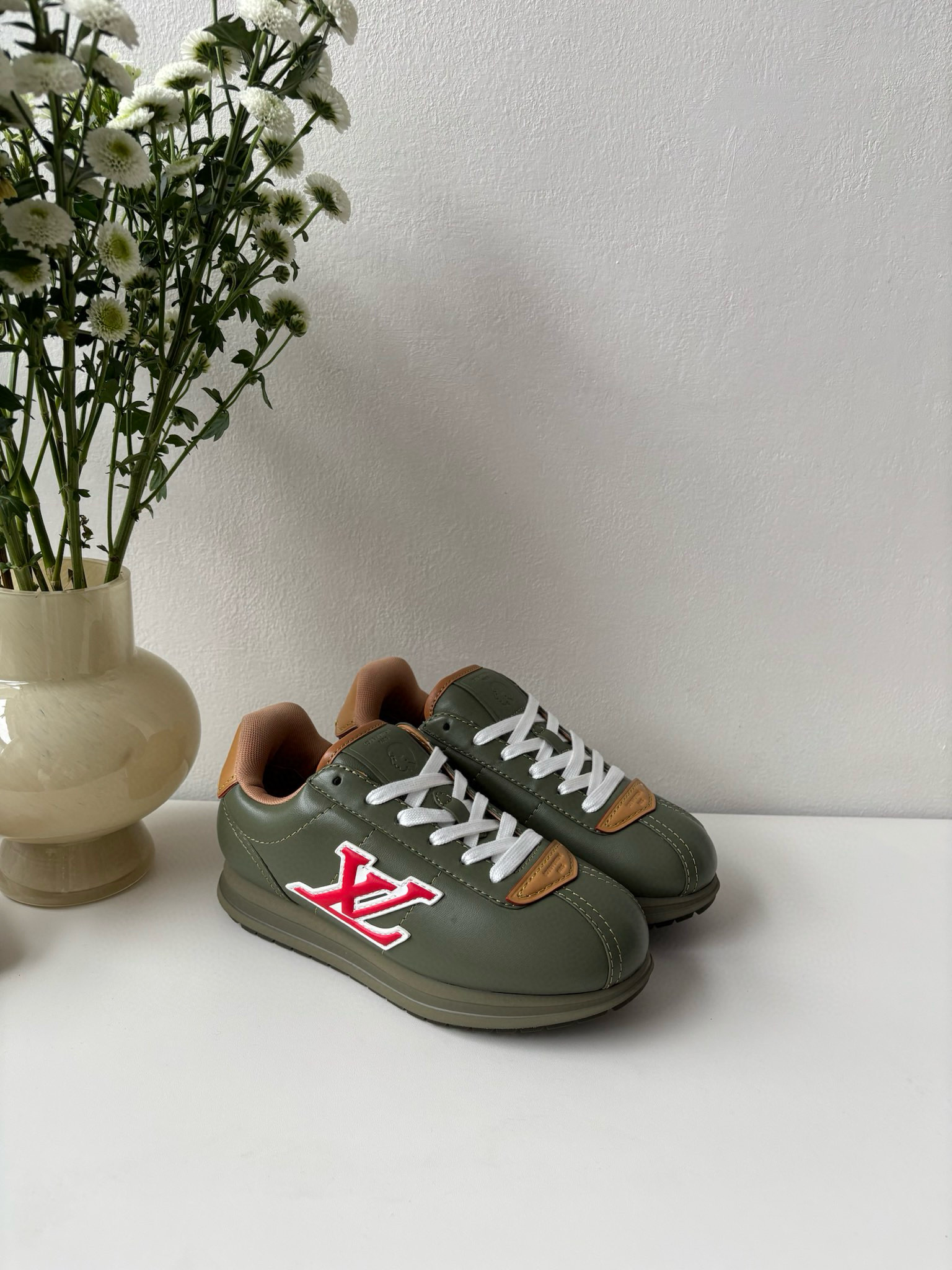 루이비통 Louis Vuitton Buttersoft 스니커즈