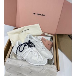 미우 미우 Miu Miu X New Balance 스니커즈