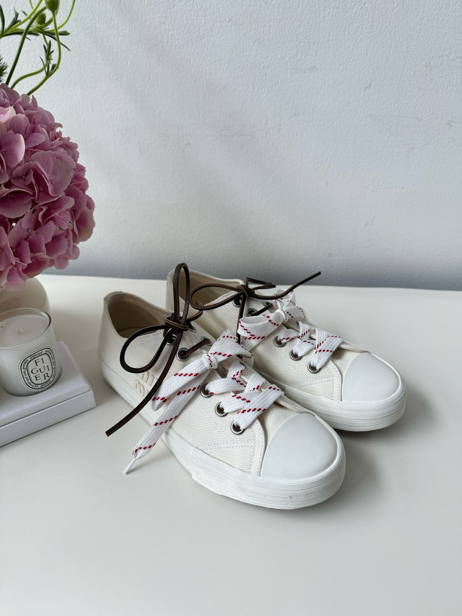 미우 미우 Miu Miu 스니커즈 White