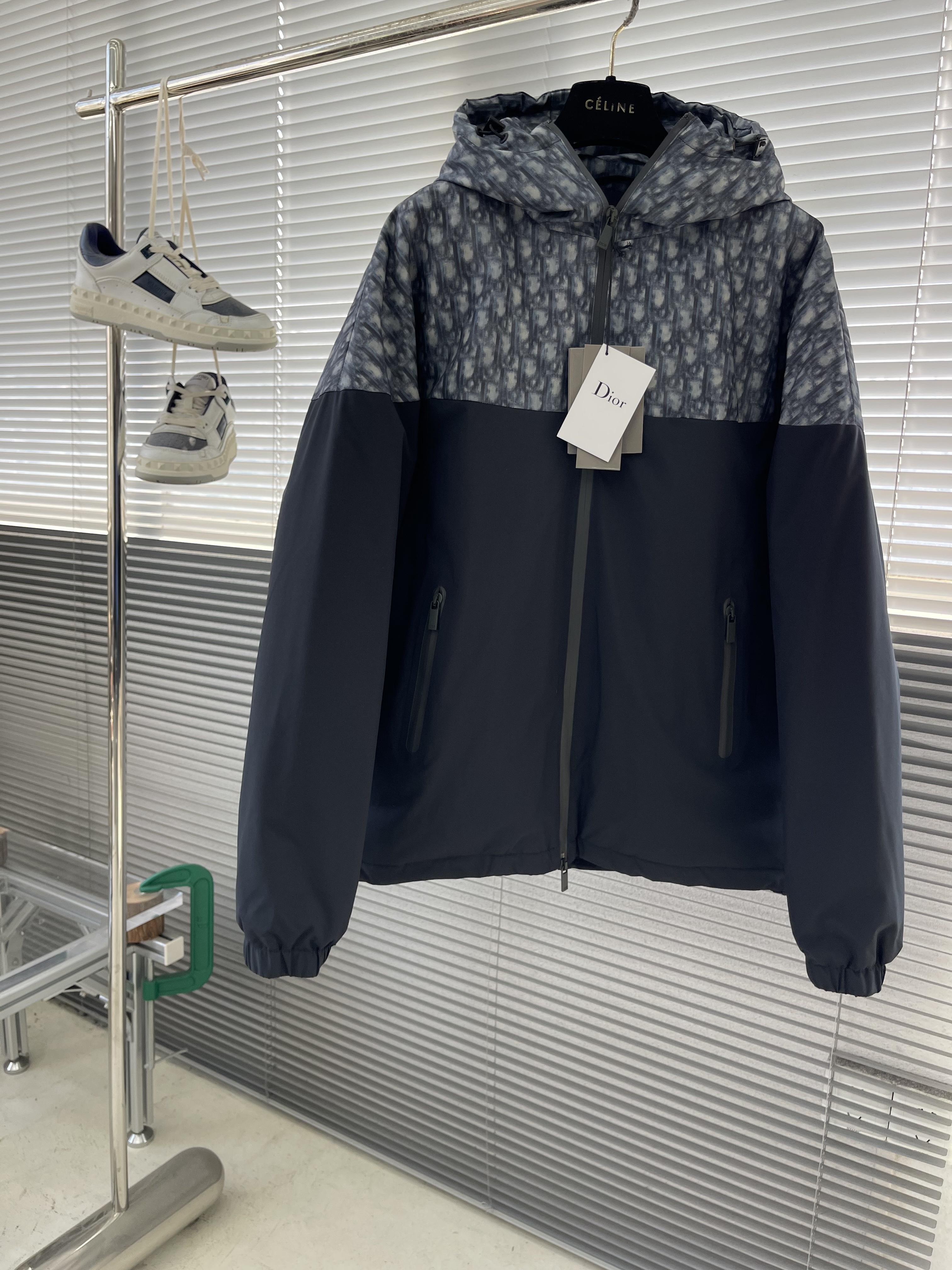 디올 Dior 다운재킷