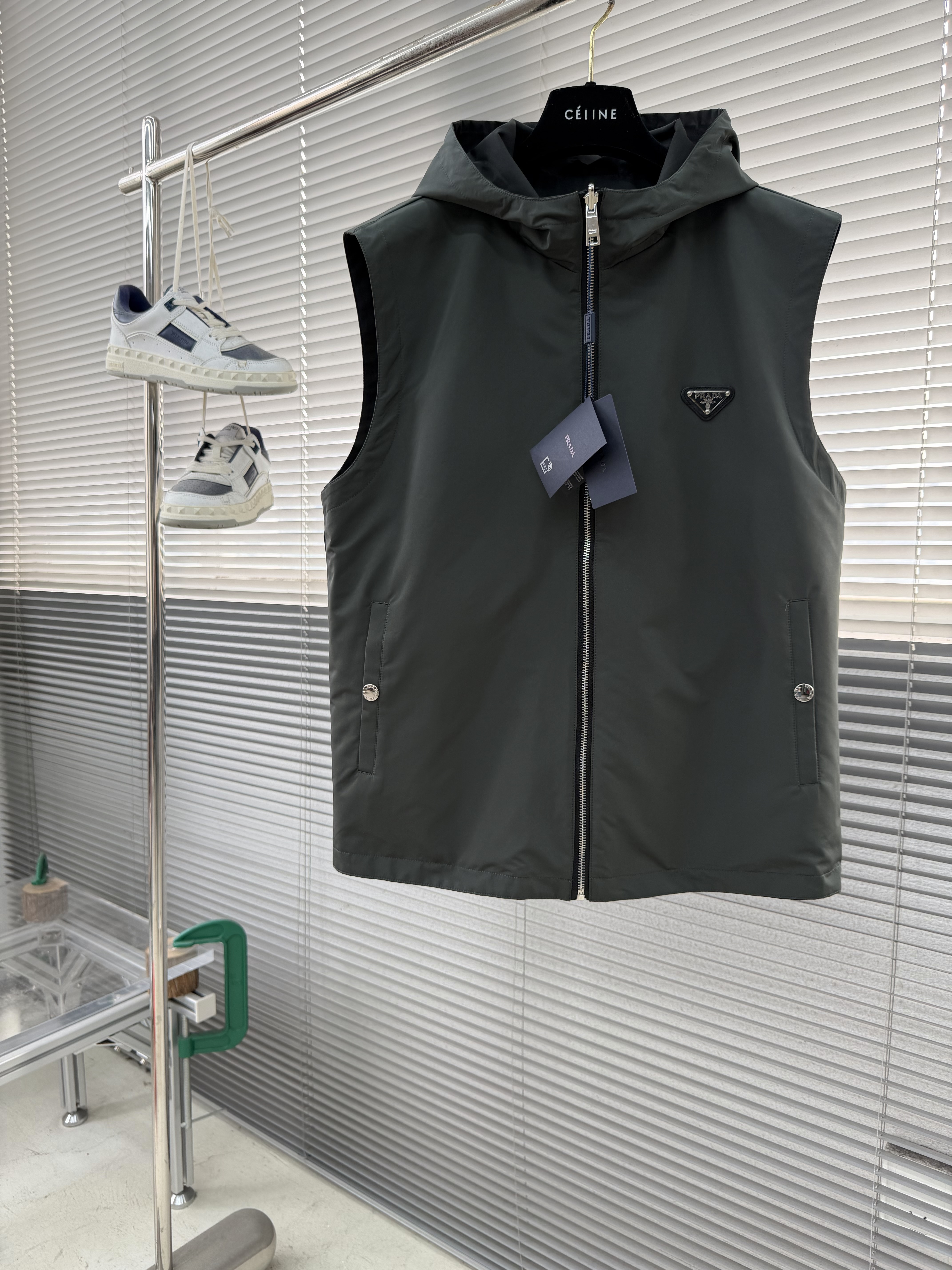 프라다 Prada 양면 조끼