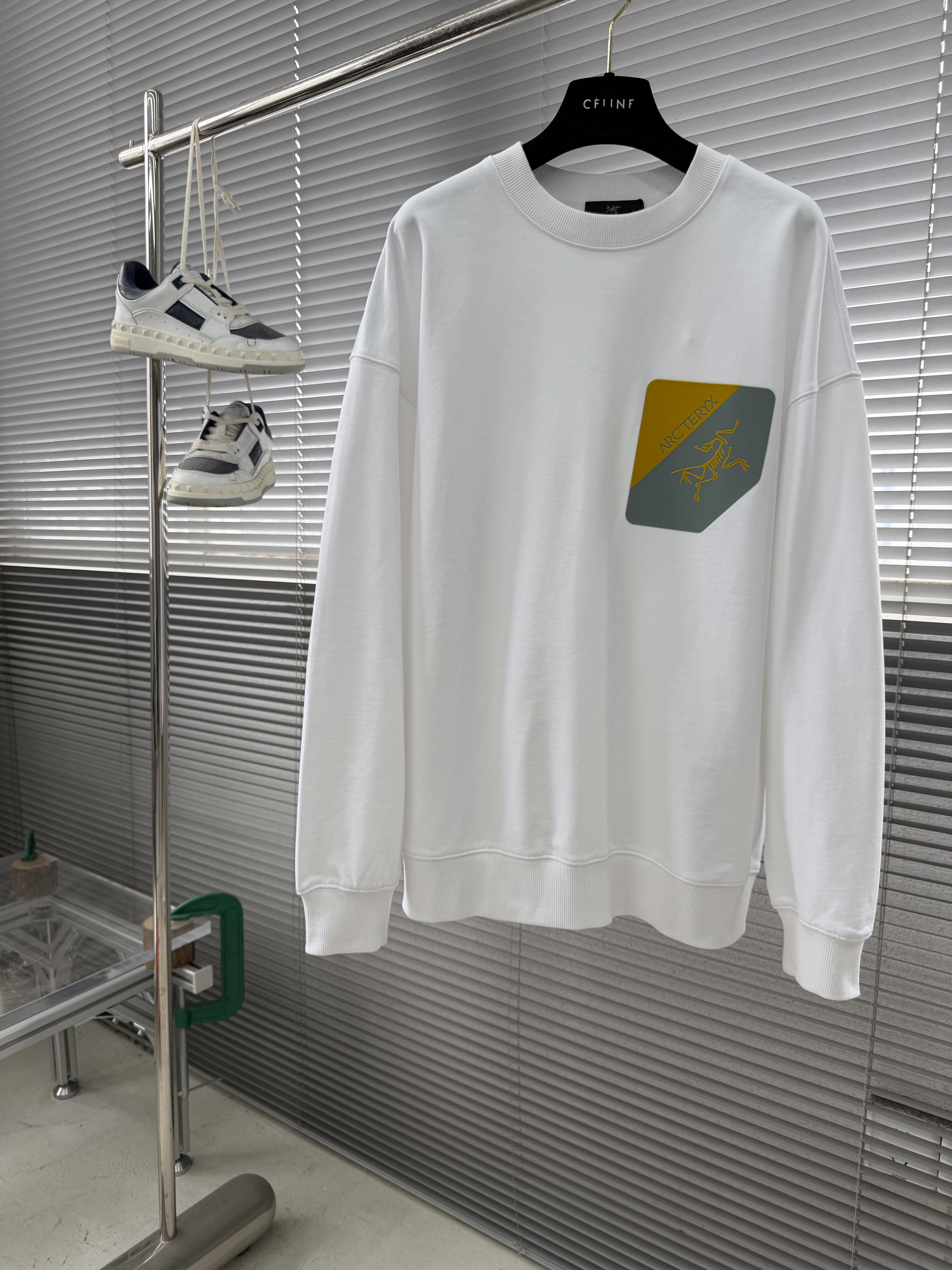 아크테릭스 ARC'TERYX 맨투맨