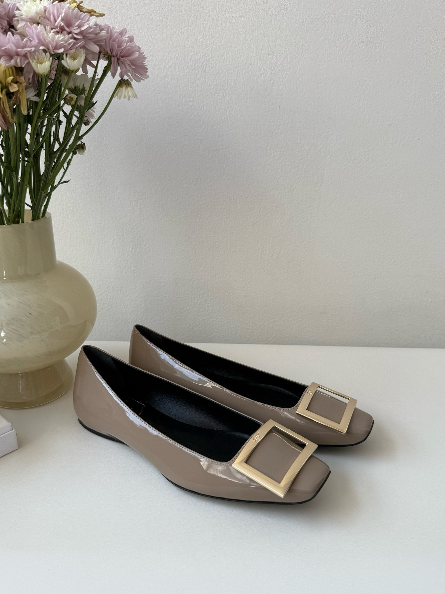 로저비비에 Roger Vivier 플랫