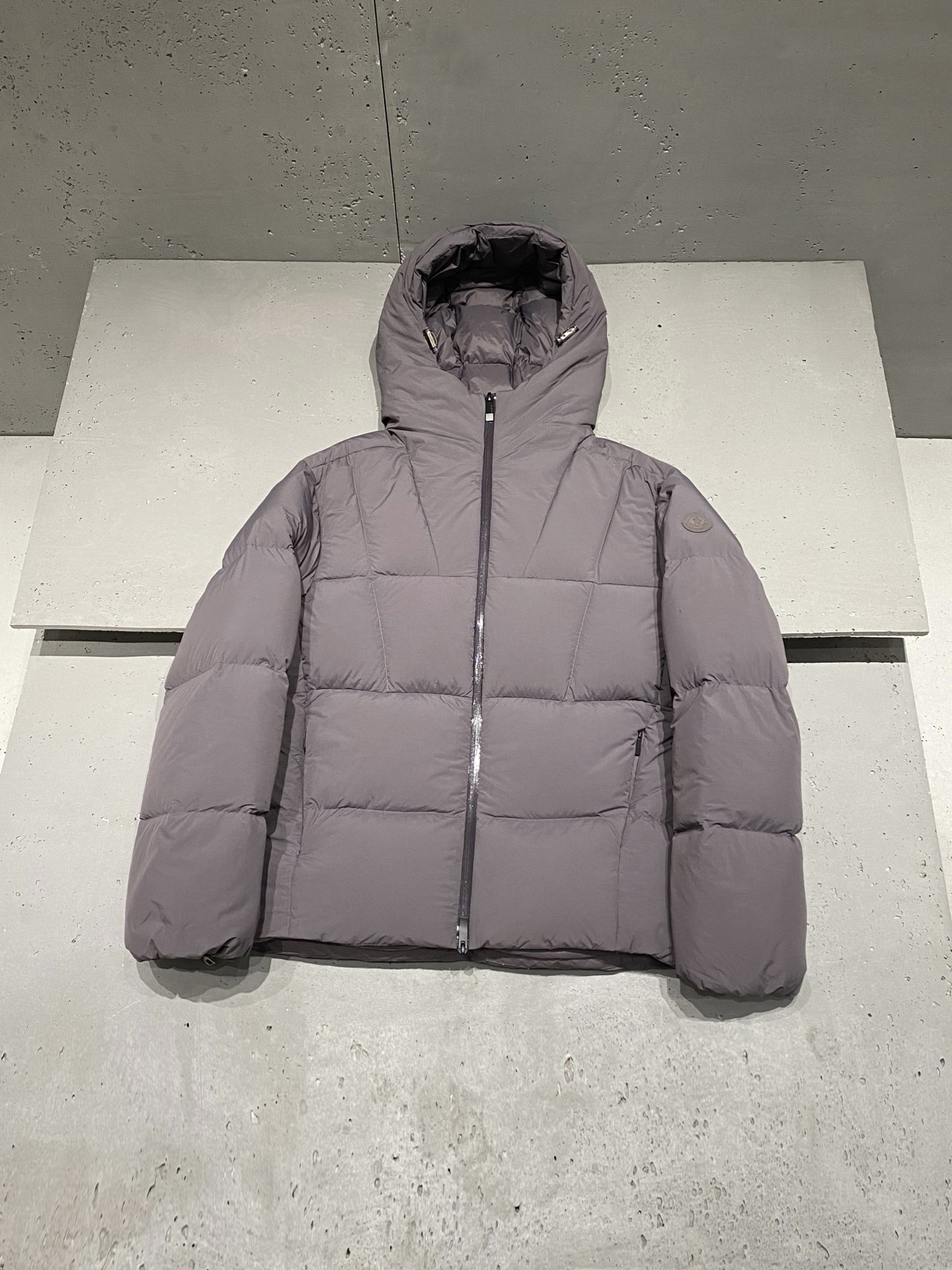 몽클레어 Moncler Fusain  다운재킷