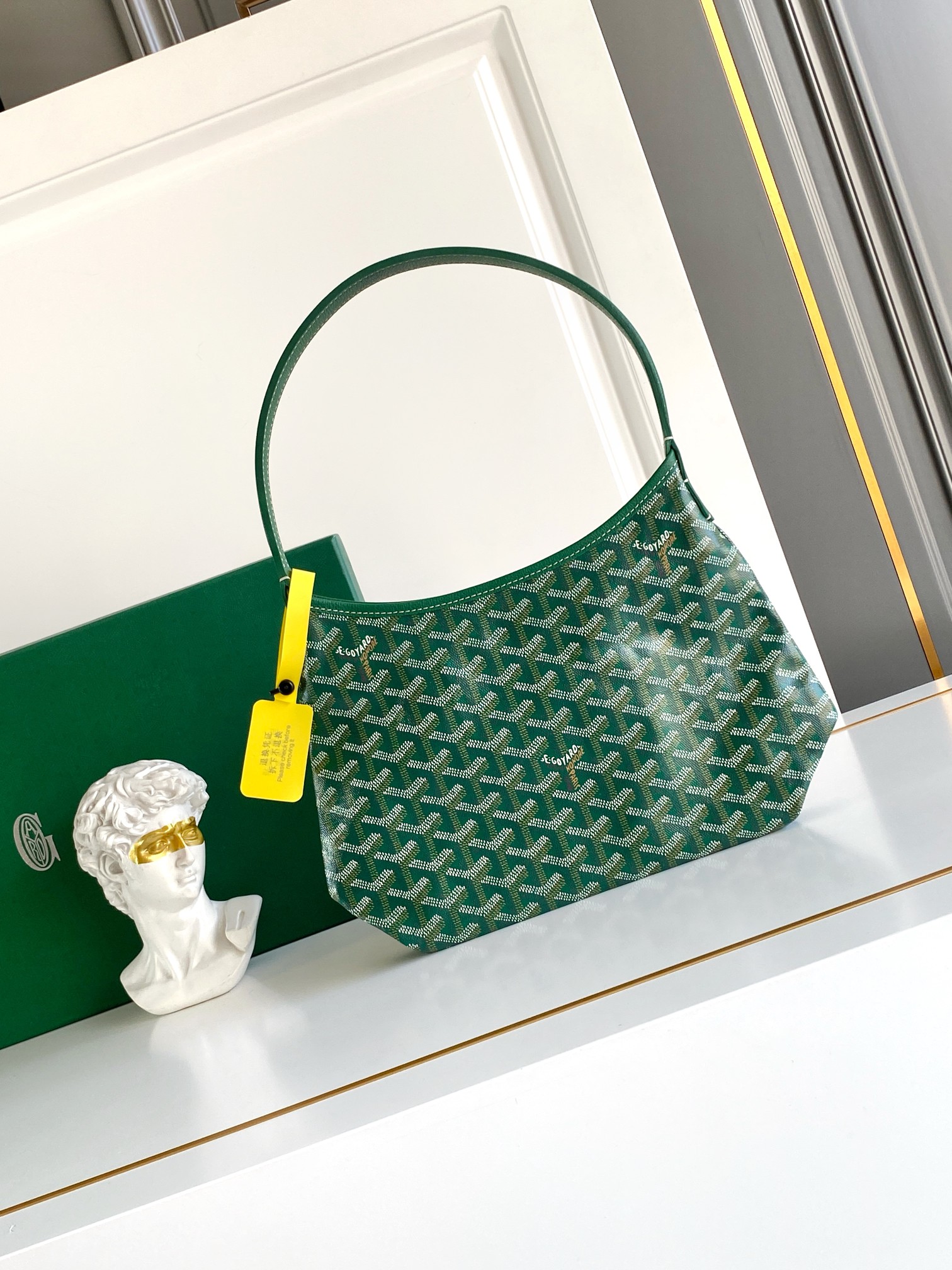 고야드 Goyard Mini Hobo Bag 26cm