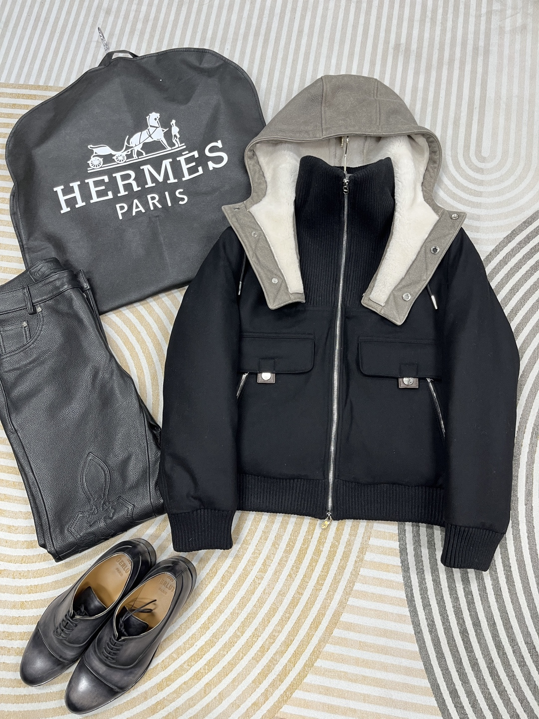 에르메스 Hermes 레더패딩