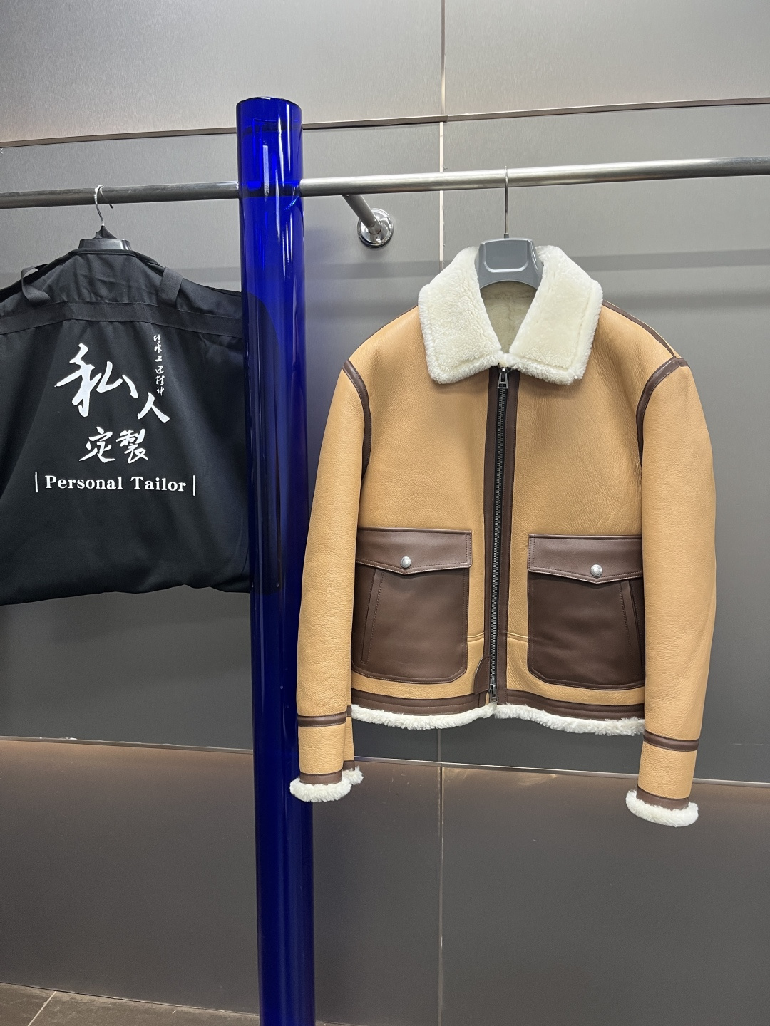 톰 포드 Tom Ford 레더 재킷