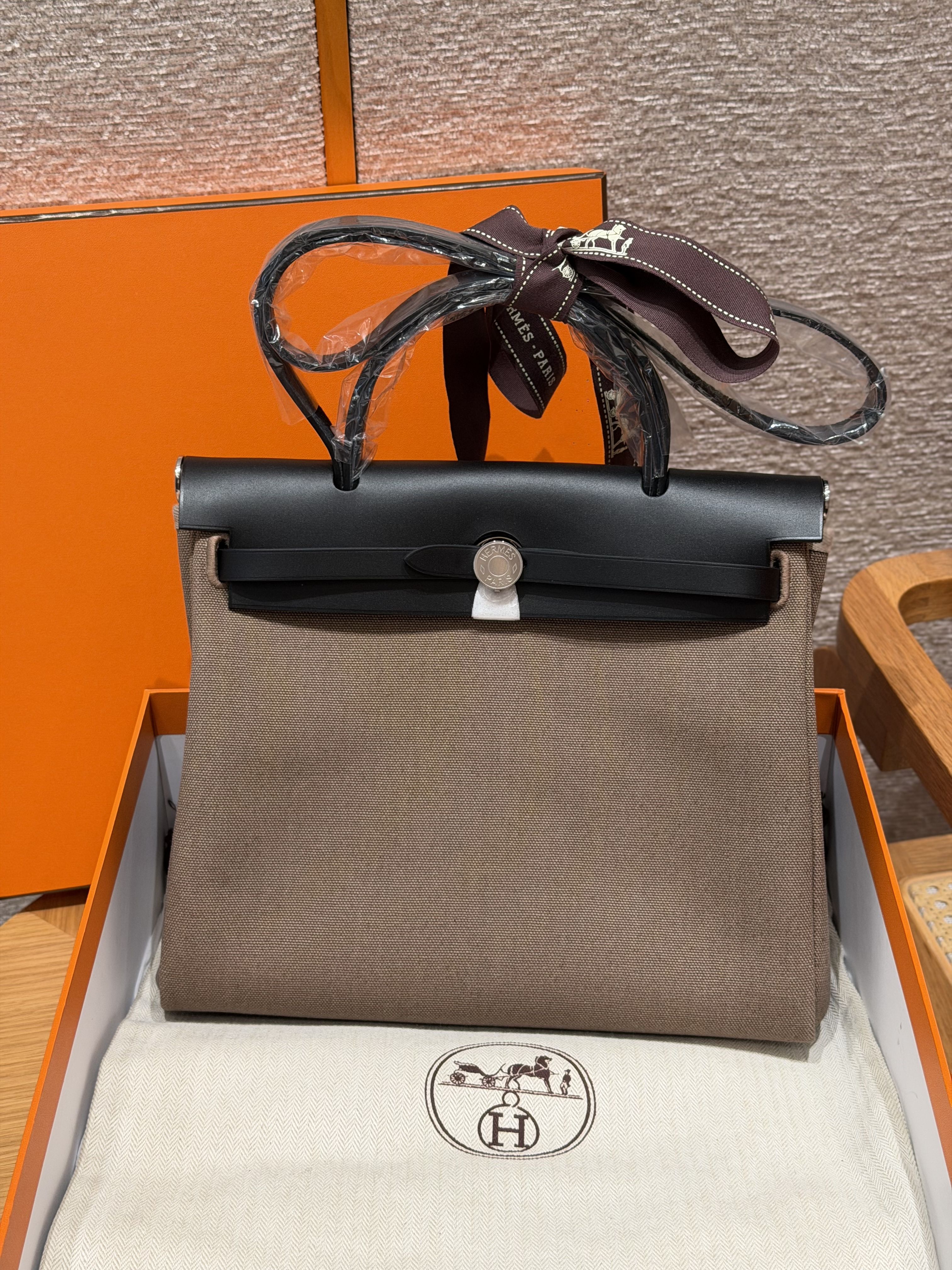 에르메스 Hermes Herbag 31cm Canvas and Cowhide Etoupe and Noir/silver