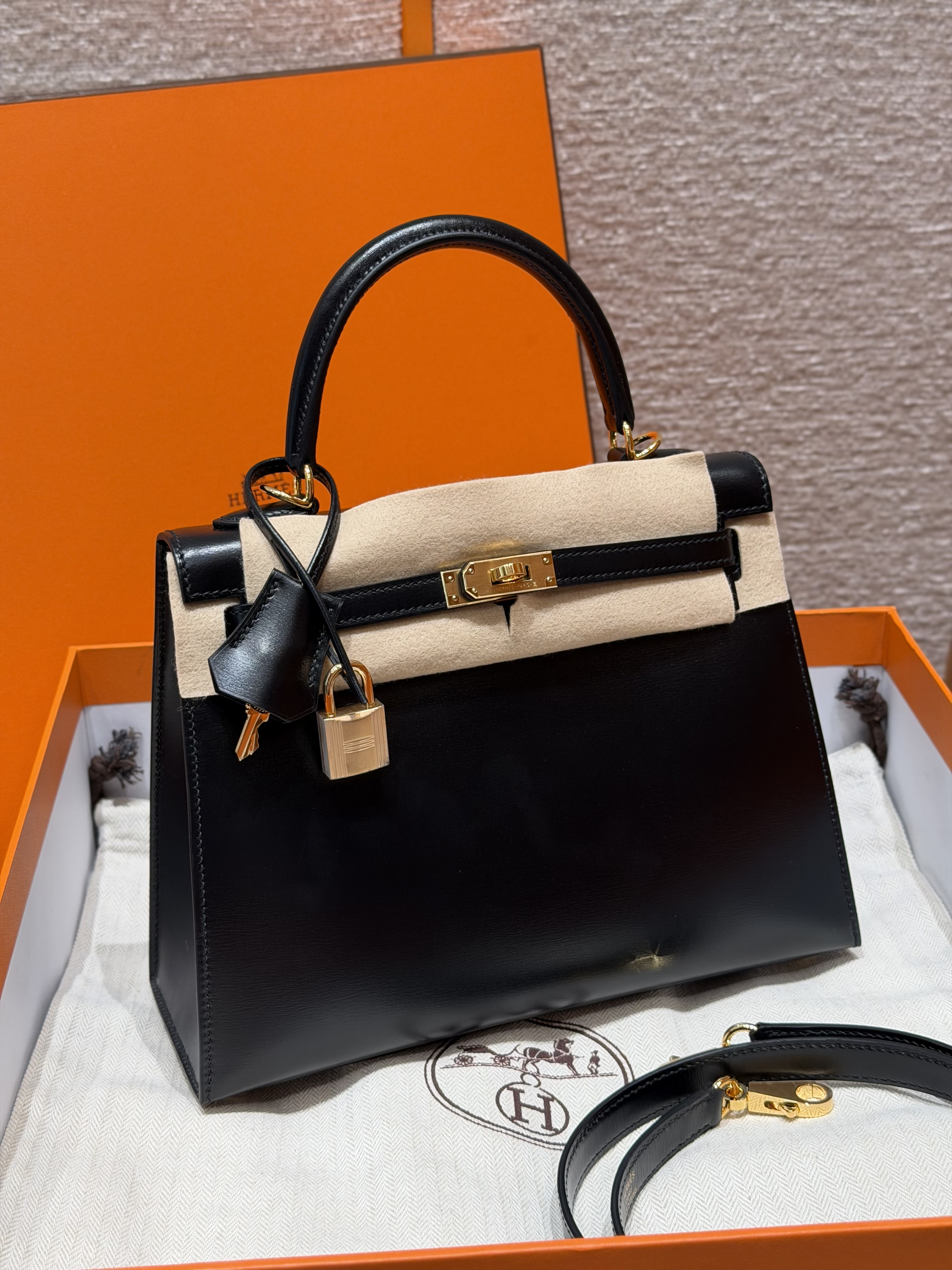 에르메스 Hermes Kelly 25cm Box 89 Noir/gold