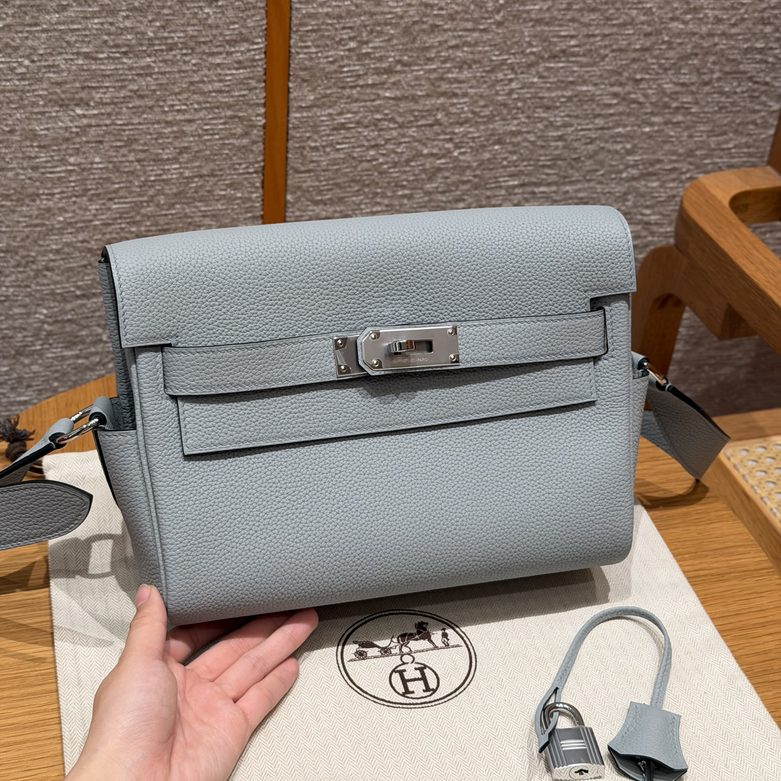 에르메스 Hermes Kelly Messenger 24cm Togo P0 Gris pantin/silver