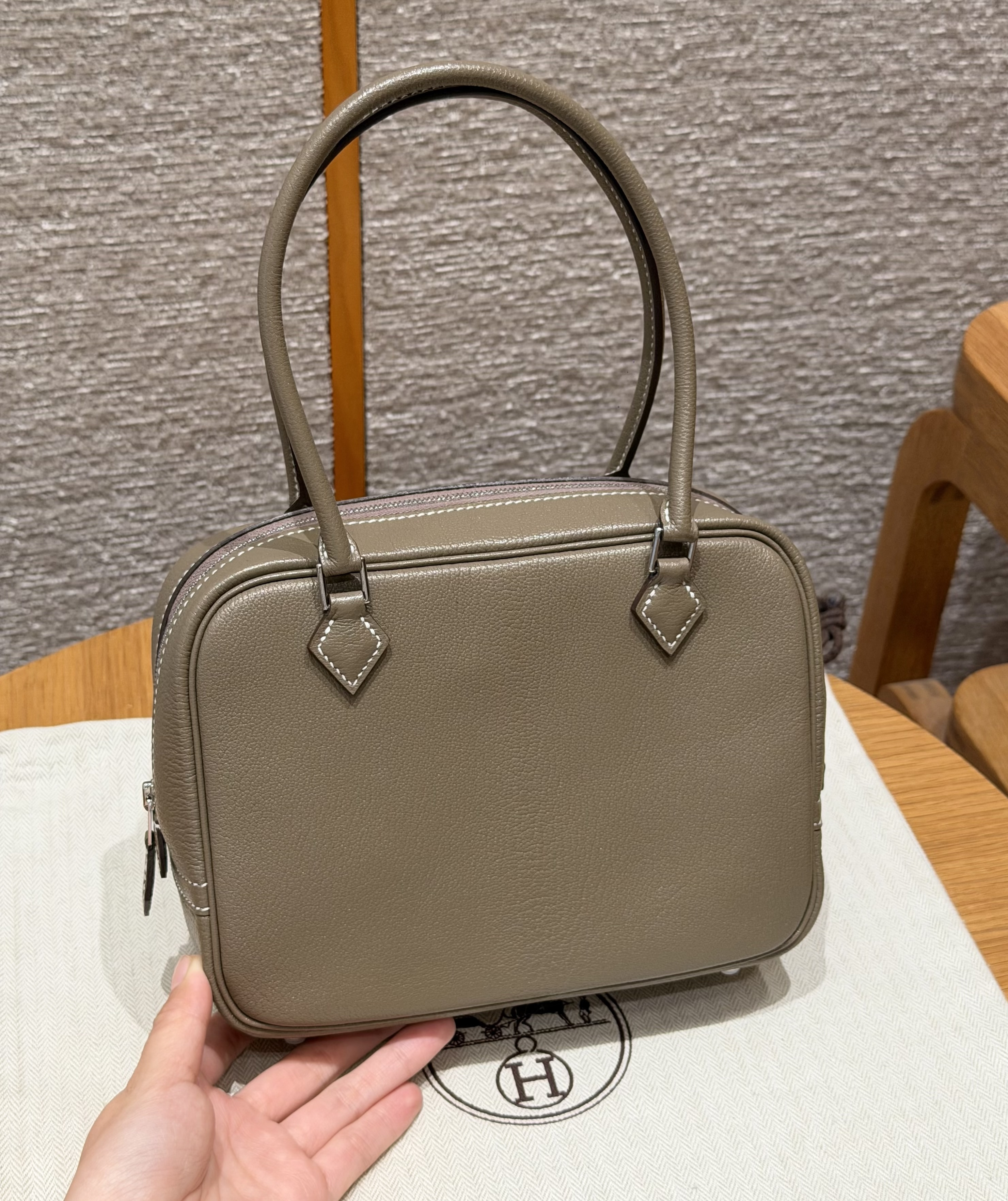 에르메스 Hermes Mini Plume 21cm Chevre 18 Etoupe/silver