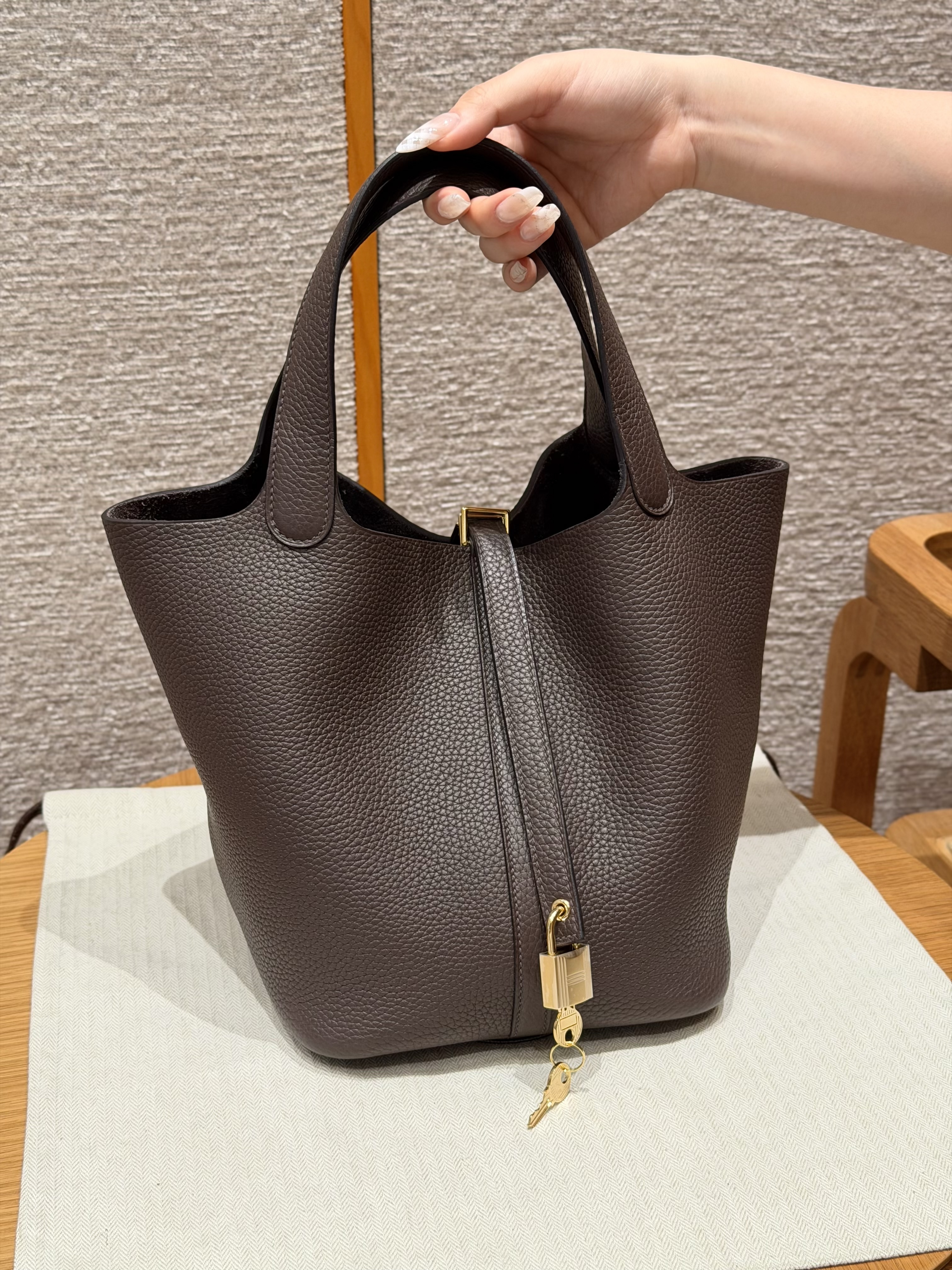 에르메스 Hermes Picotin lock 22cm clemence 47 Chocolate/gold