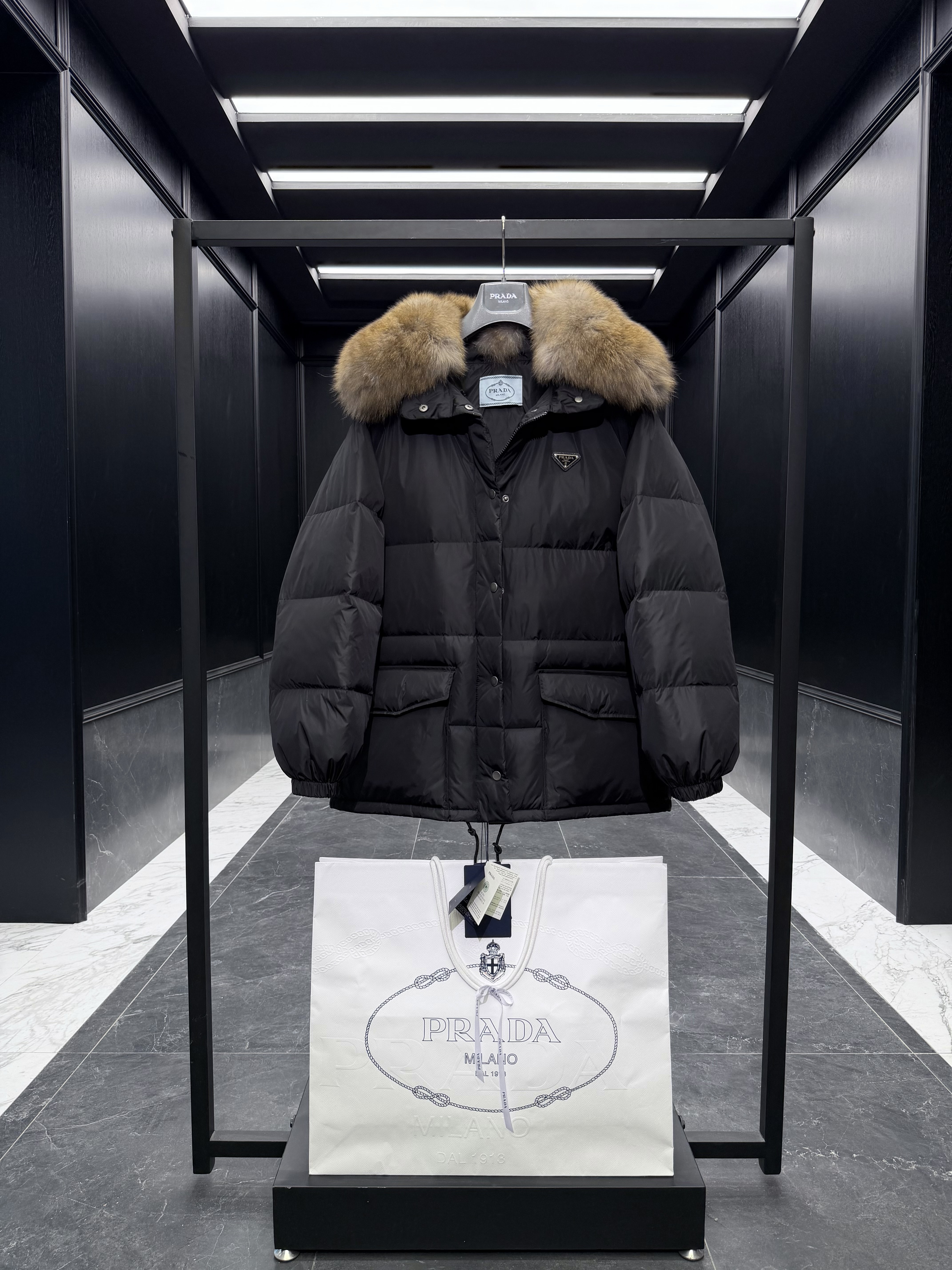 프라다 Prada 997 다운재킷