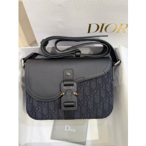 디올 Dior Small Saddle Messenger Bag with Flap Black 23cm