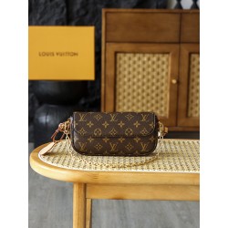 【AS】루이비통 Louis Vuitton M81911 Ivy Wallet on Chain Monogram 23.5cm
