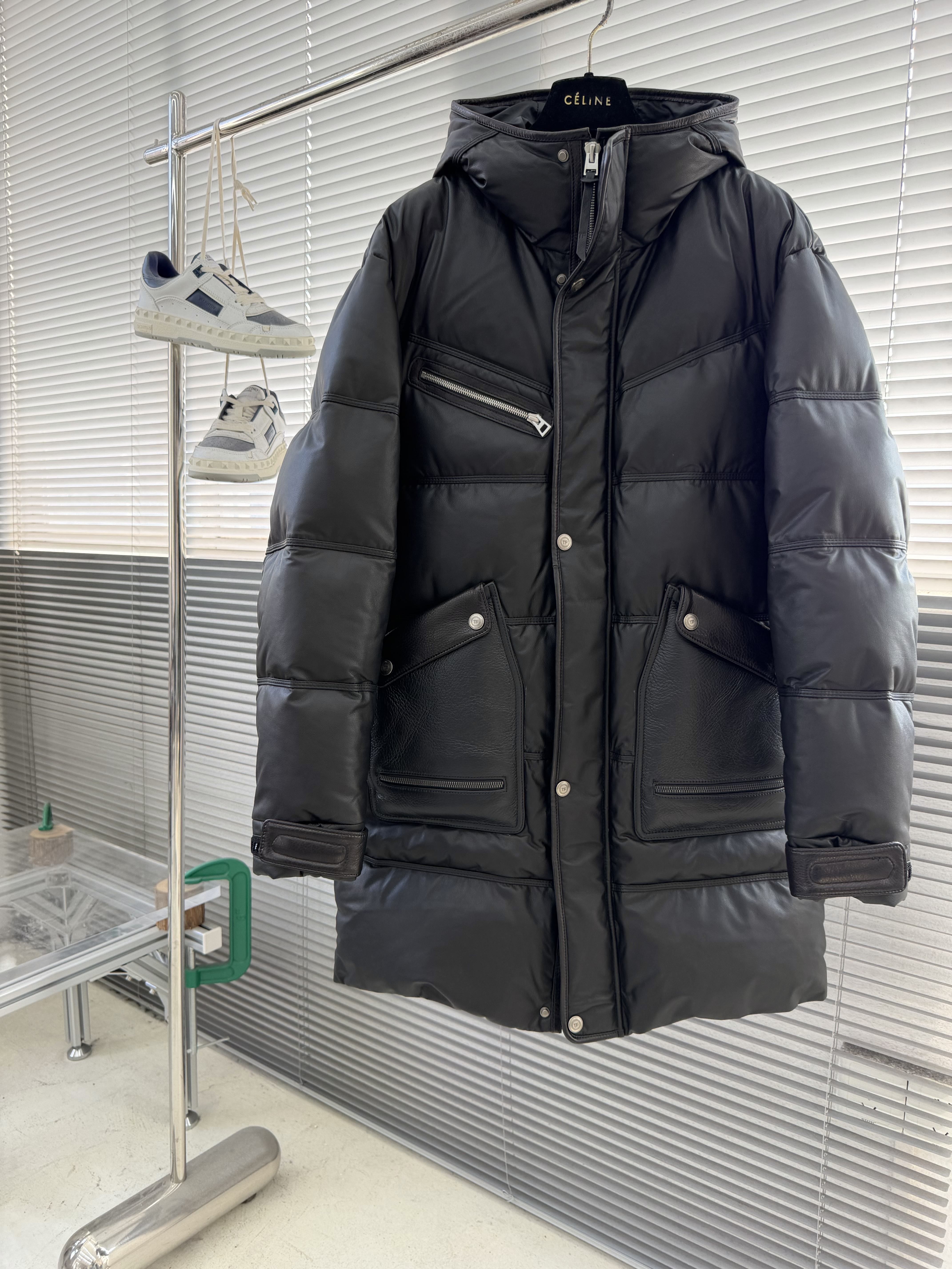 톰 포드 Tom Ford 롱 레더 다운재킷