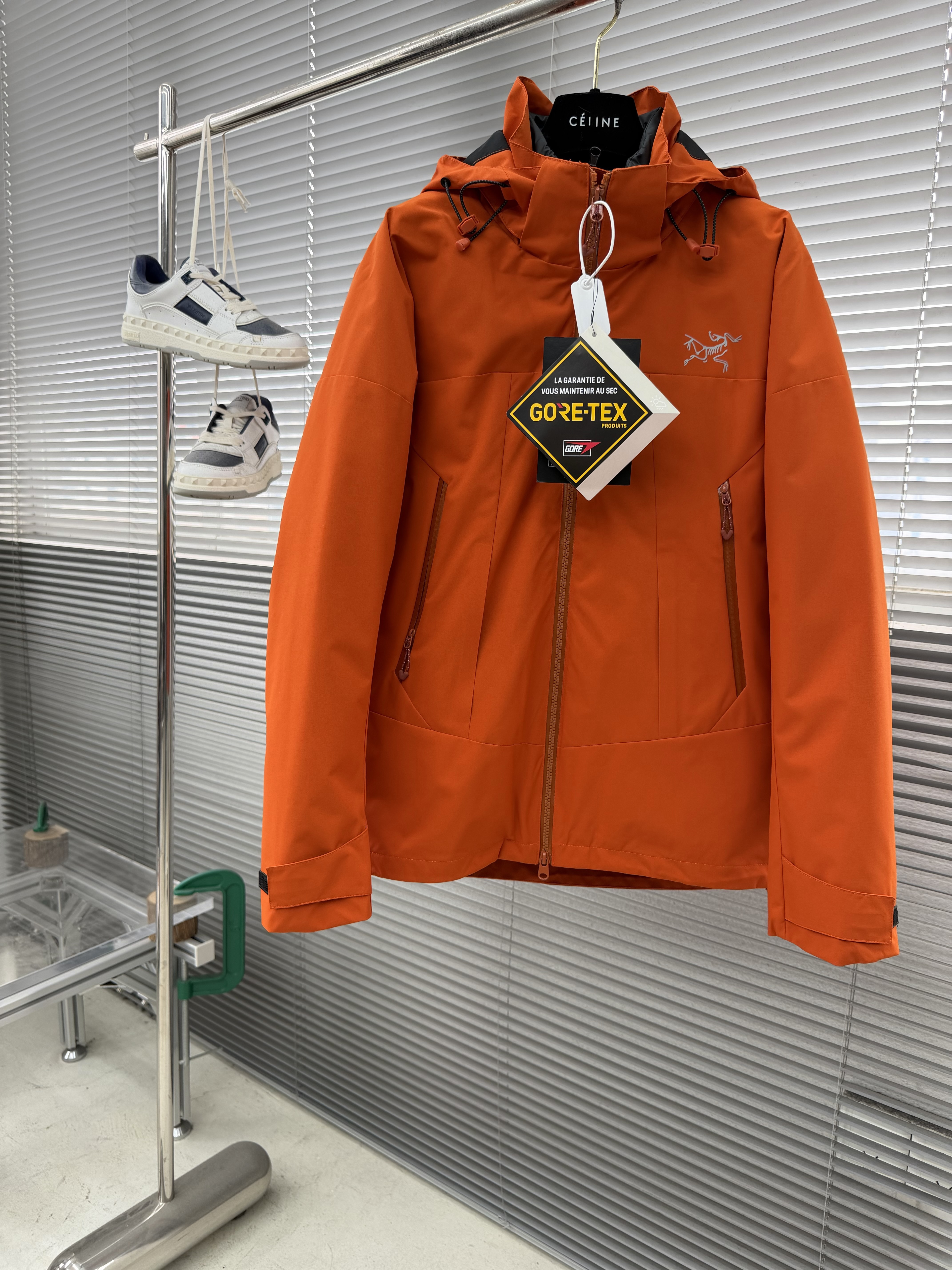 아크테릭스 ARC'TERYX 다운재킷