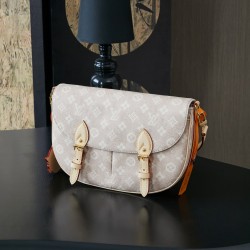 루이비통 Louis Vuitton M15134 Escape Meowgram Coated Canvas 30cm