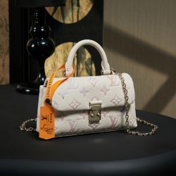 루이비통 Louis Vuitton M25596 Nano Madeleine Dream Beige 21cm