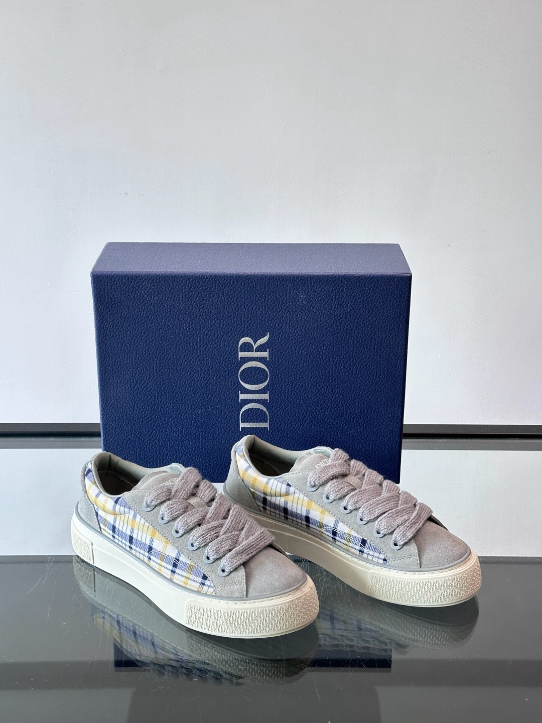 디올 Dior B33 스니커즈