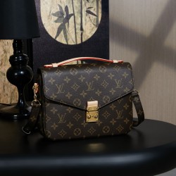 루이비통 Louis Vuitton M44875 Pochette Metis Monogram 25CM