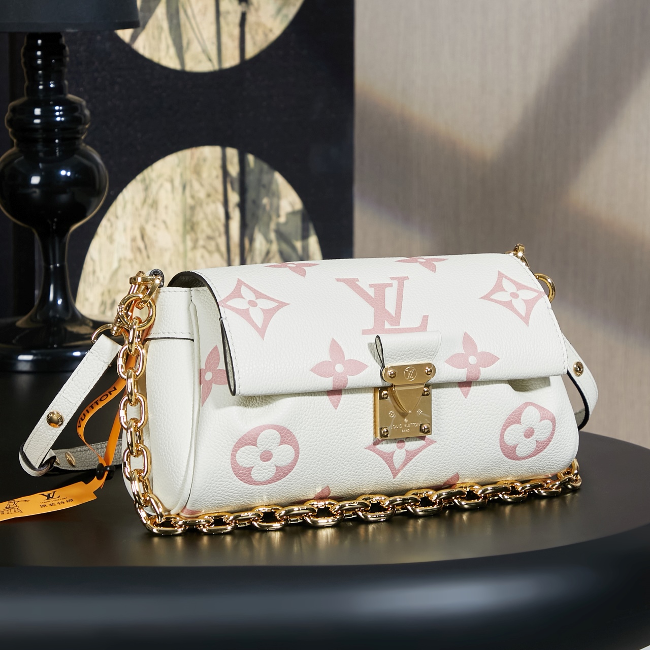 루이비통 Louis Vuitton M46393 Favorite Monogram Empreinte Leather 24cm