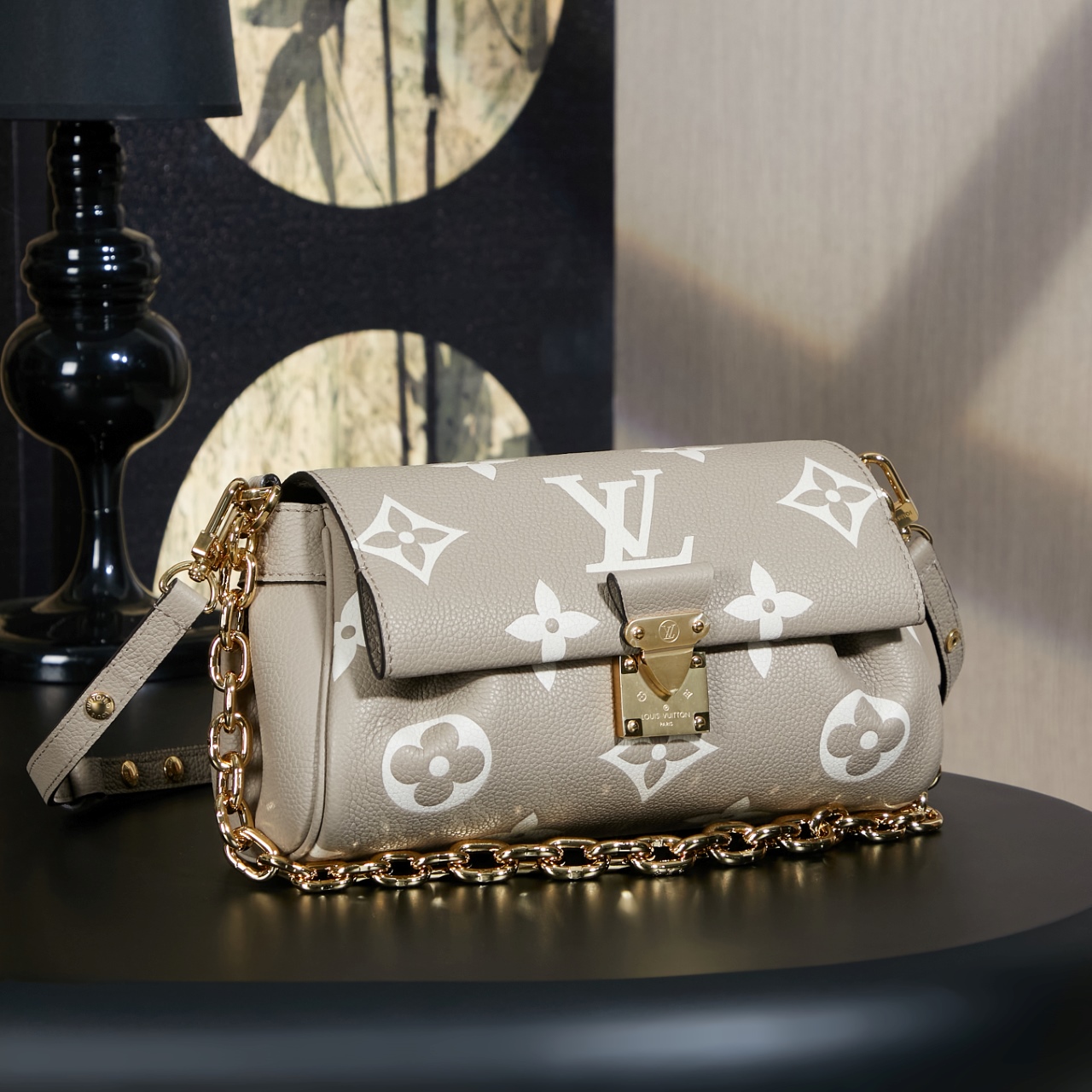 루이비통 Louis Vuitton M45836 Favorite Monogram Empreinte Leather 24cm