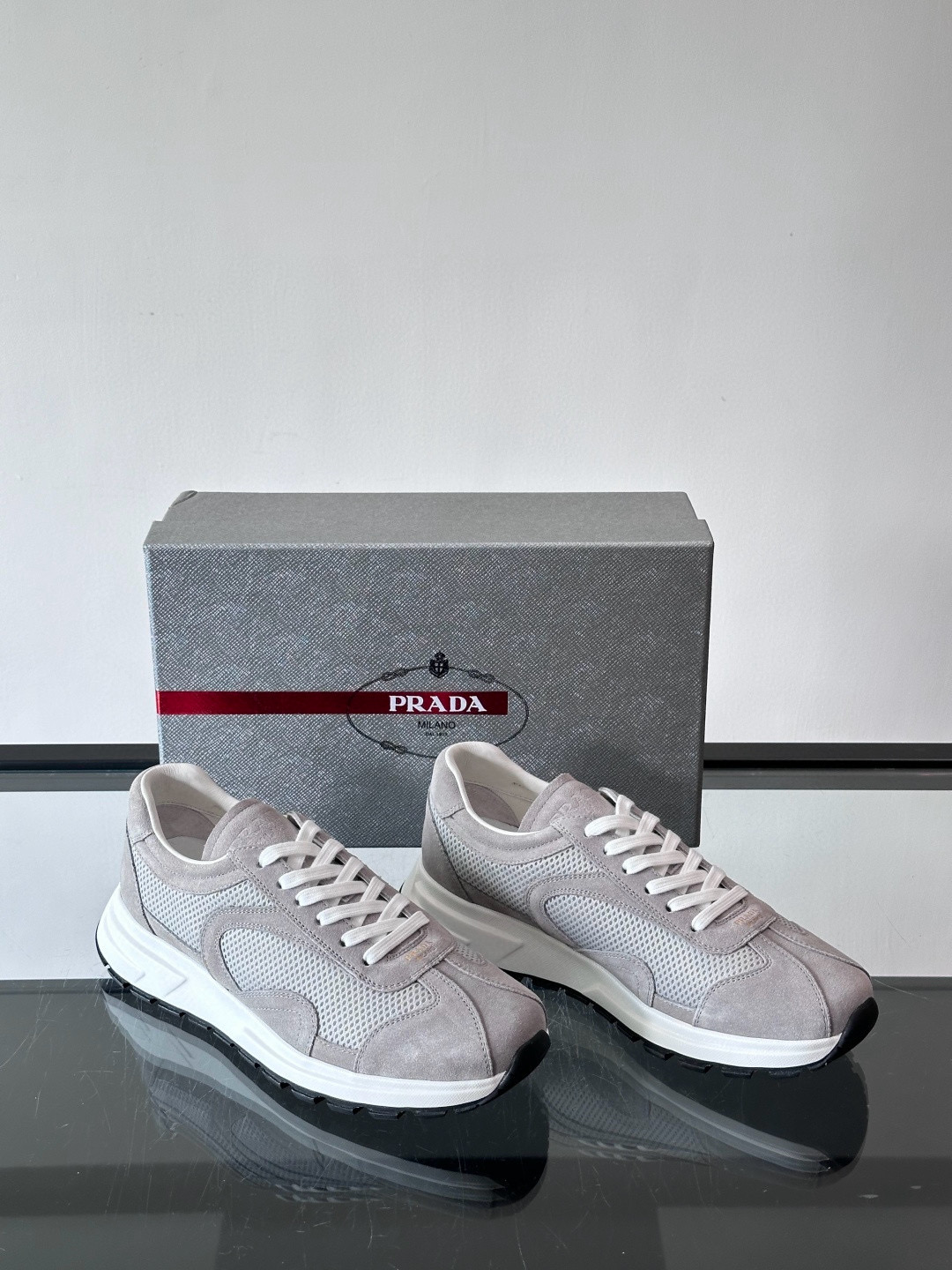 프라다 Prada 스니커즈