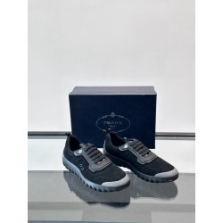 프라다 Prada 스니커즈