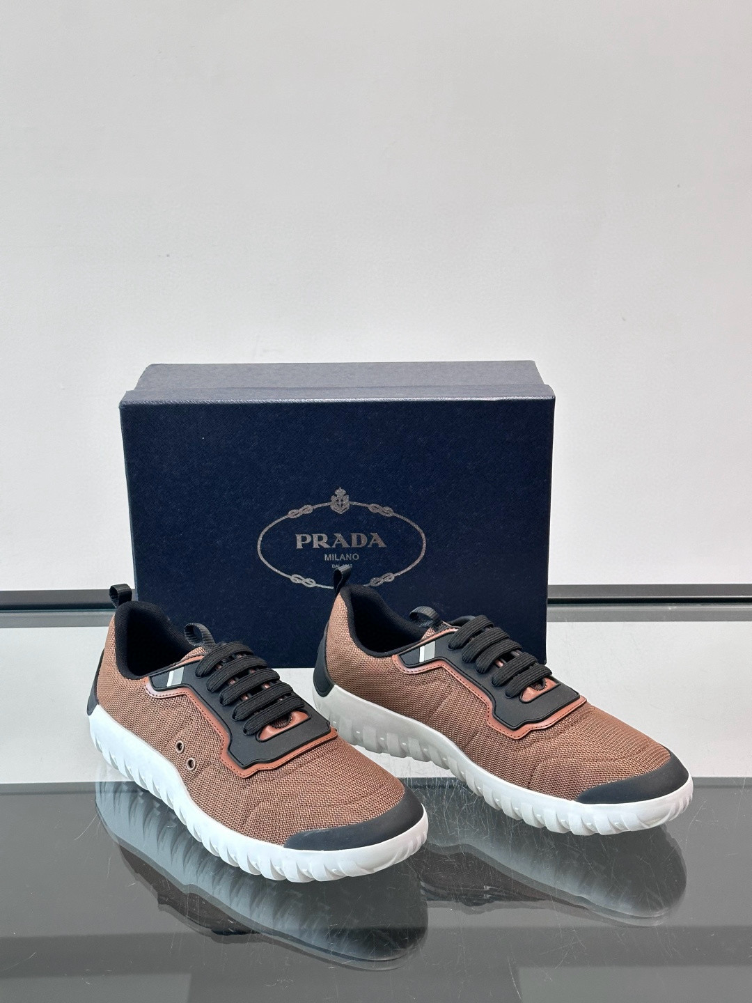 프라다 Prada 스니커즈