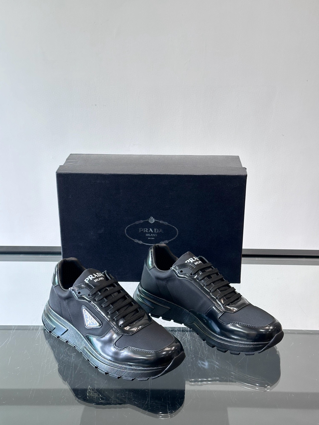 프라다 Prada 스니커즈