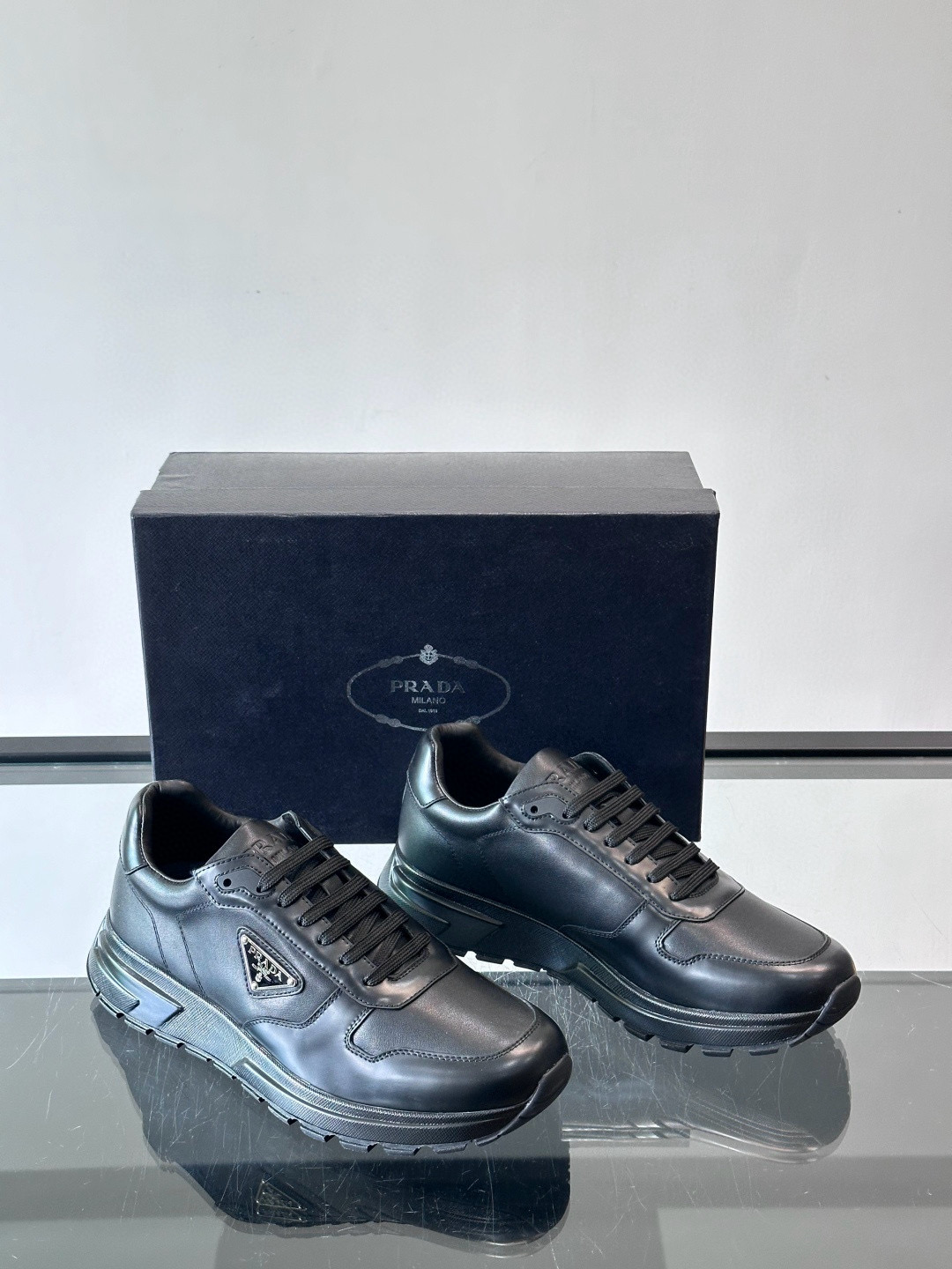 프라다 Prada 스니커즈