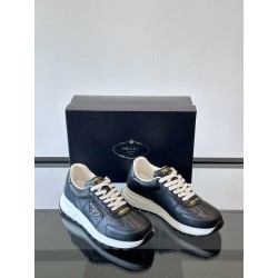 프라다 Prada 스니커즈