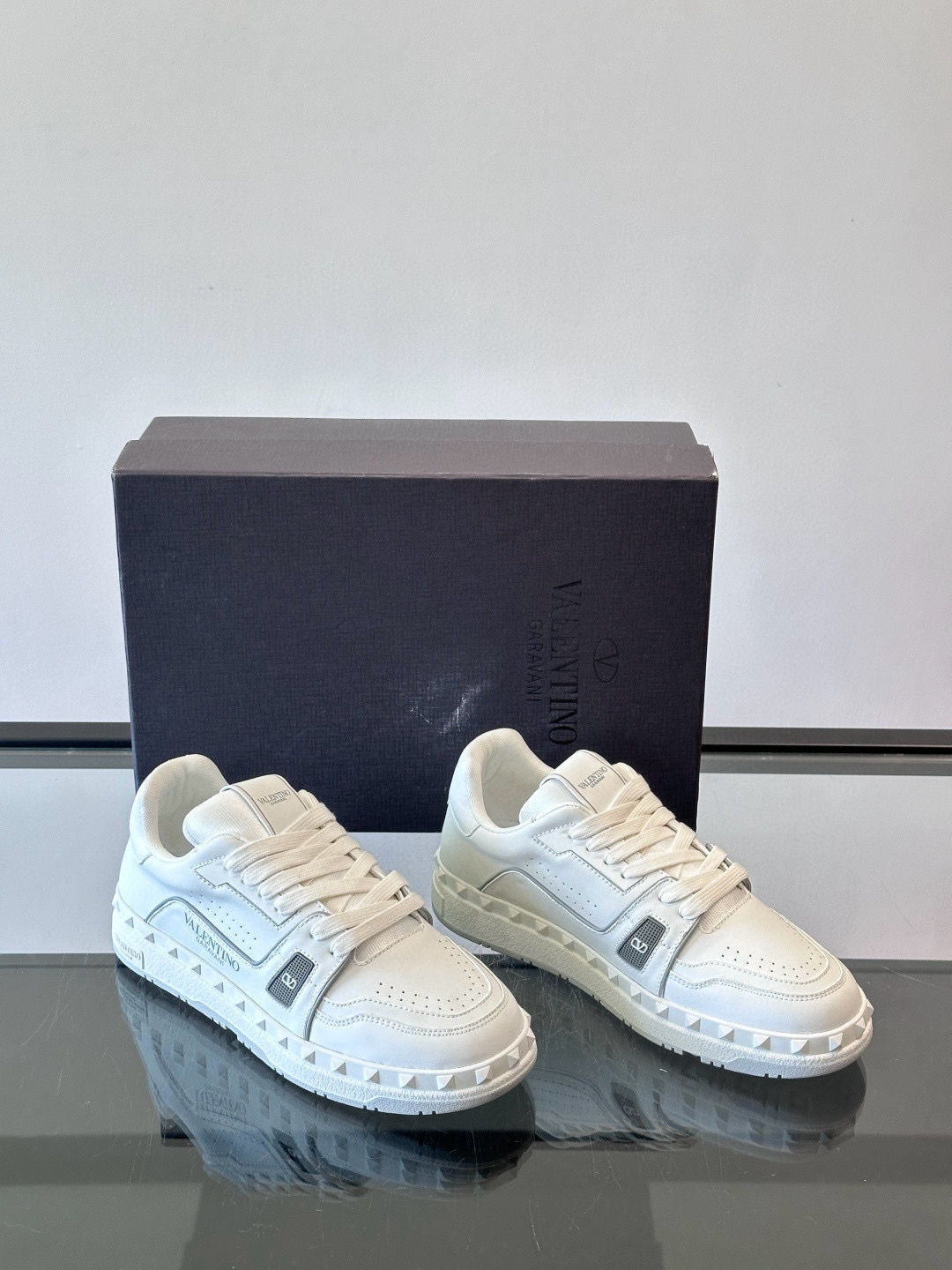 발렌티노 Valentino 스니커즈