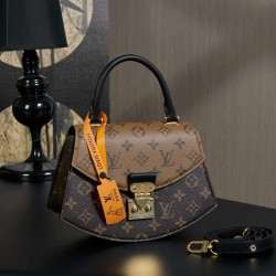 루이비통 Louis Vuitton M46548 Tilsitt Monogram and Monogram Reversed 24CM