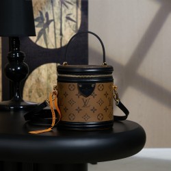 루이비통 Louis Vuitton M43986 Cannes Monogram and Monogram Reversed