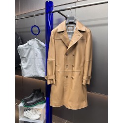 브루넬로 쿠치넬리 Brunello Cucineli 코트