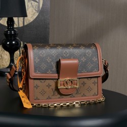 루이비통 Louis Vuitton M45958 Dauphine MM Chain Strap Monogram and Monogram Reversed 25cm