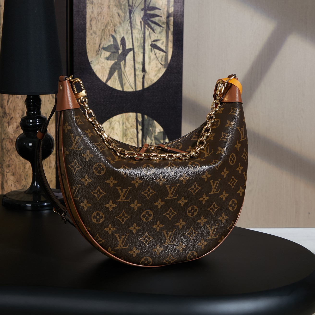 루이비통 Louis Vuitton M46311 Loop Hobo Monogram