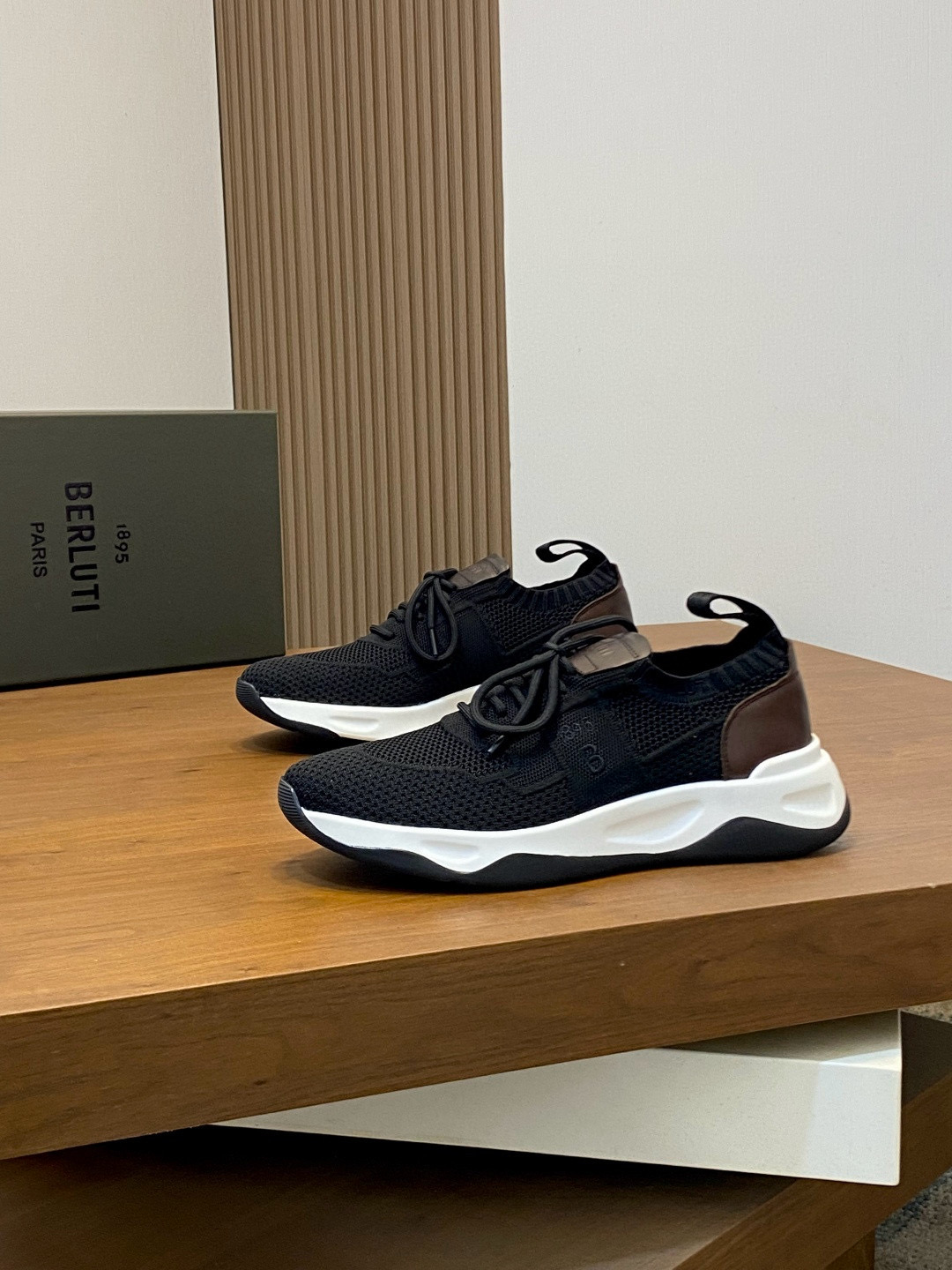벨루티 Berluti Shadow 스니커즈
