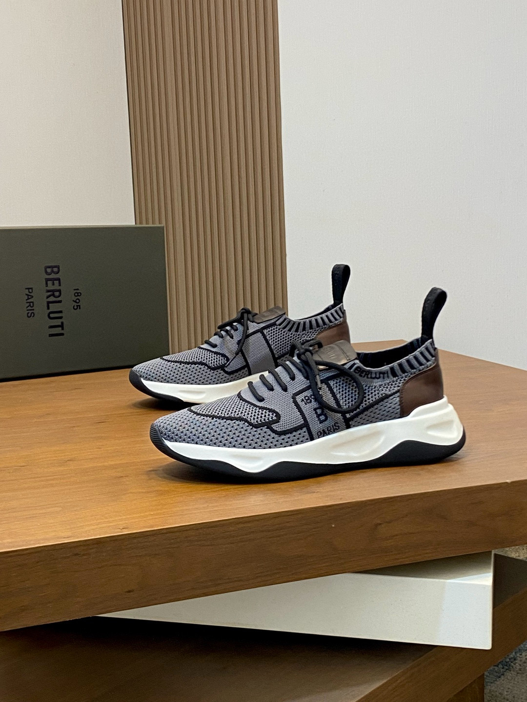 벨루티 Berluti Shadow 스니커즈