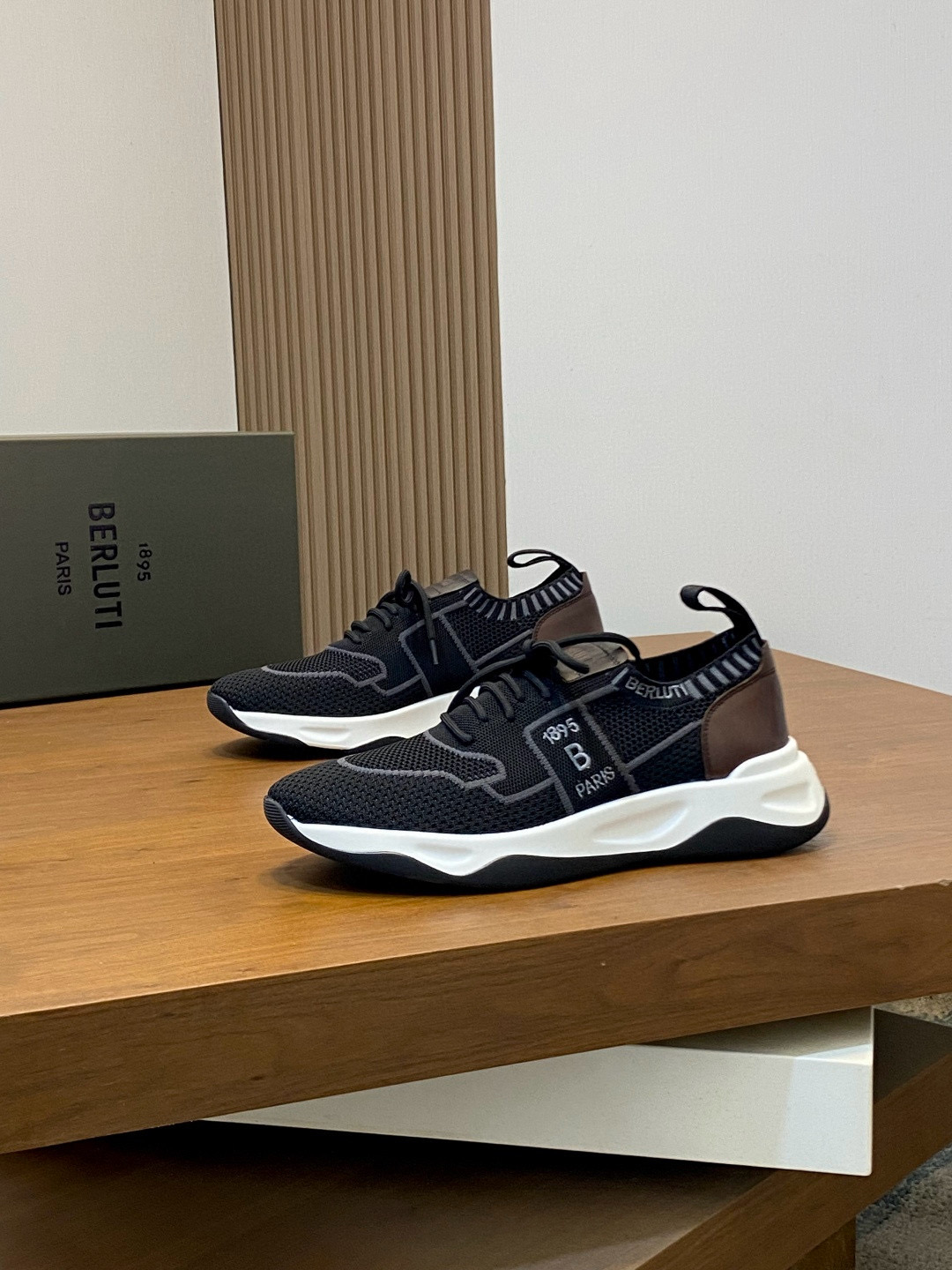 벨루티 Berluti Shadow 스니커즈