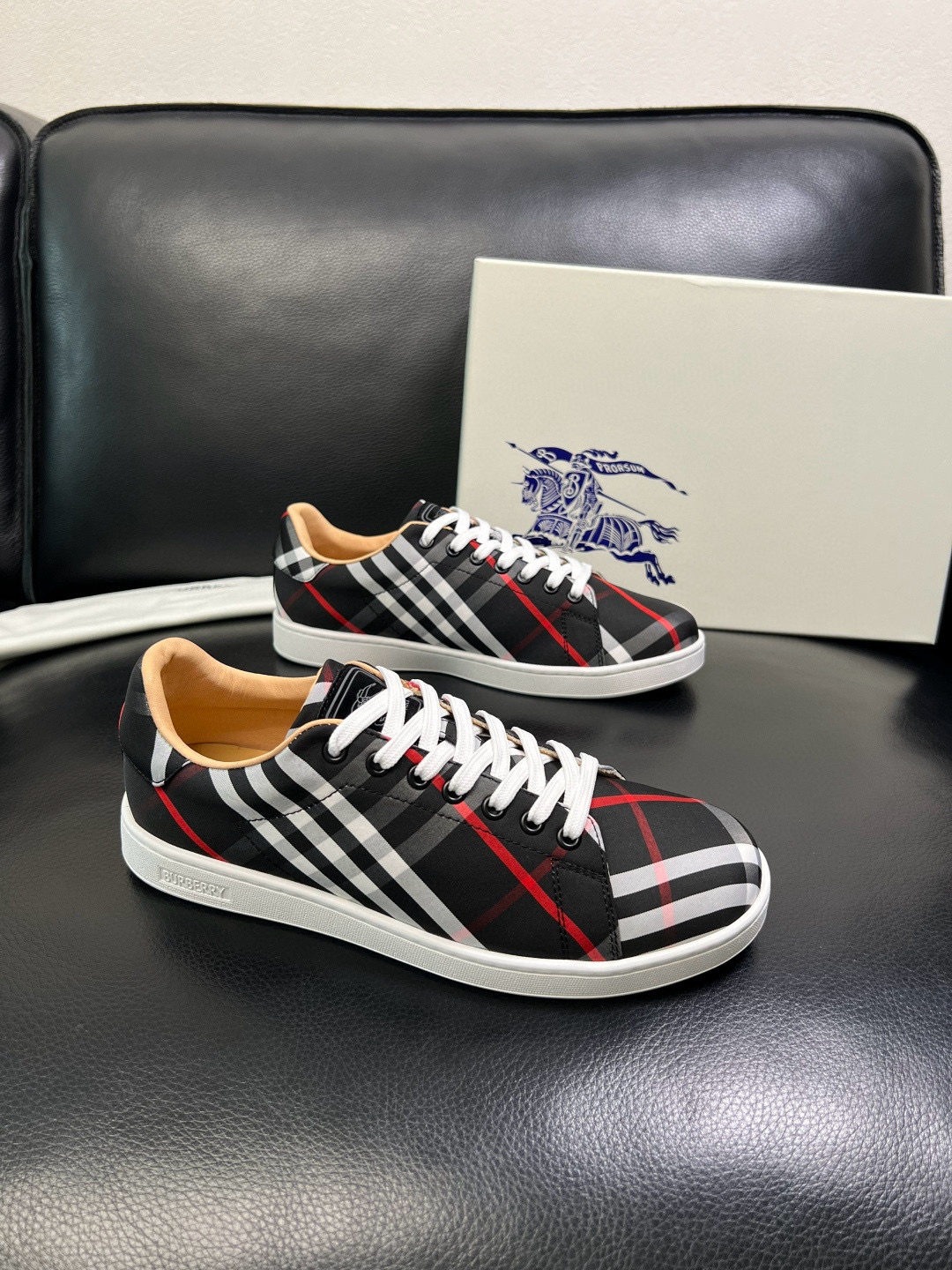 버버리 Burberry 스니커즈